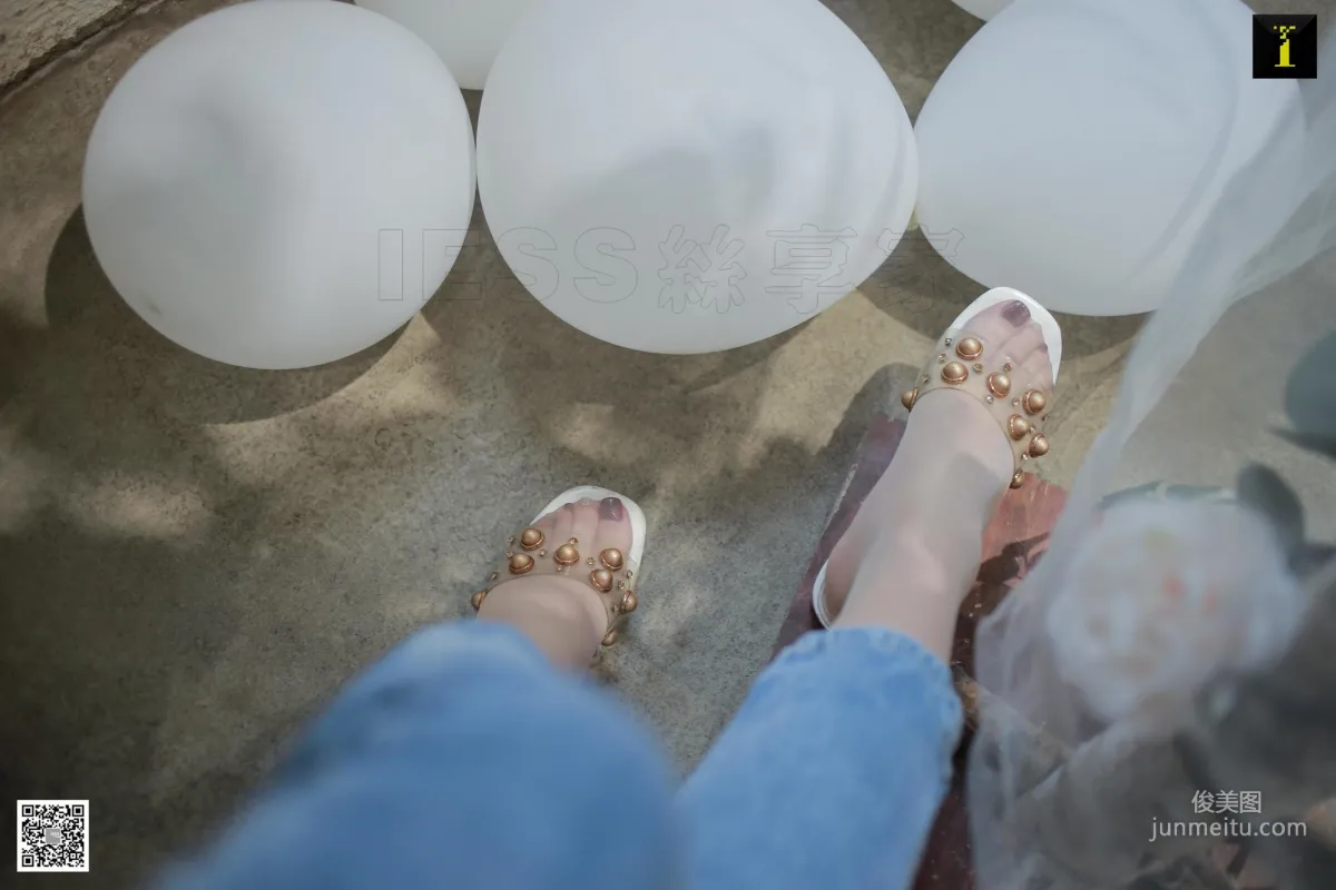 Model Yun Zhi Daily Edition Jeans with Silk Stockings [IESS] Beautiful Legs and Feet Photo Set photo 51