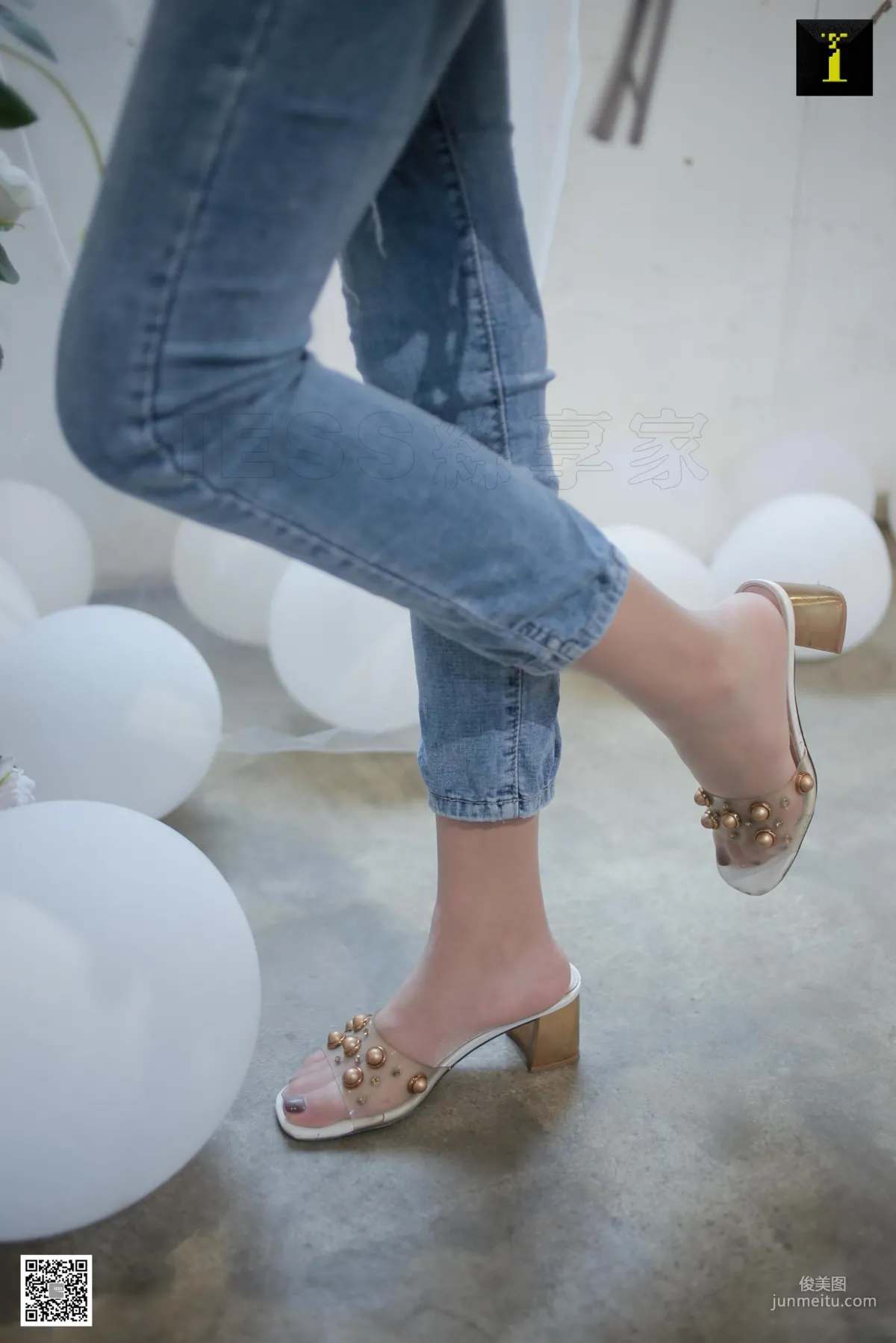 Model Yun Zhi Daily Edition Jeans with Silk Stockings [IESS] Beautiful Legs and Feet Photo Set photo 45
