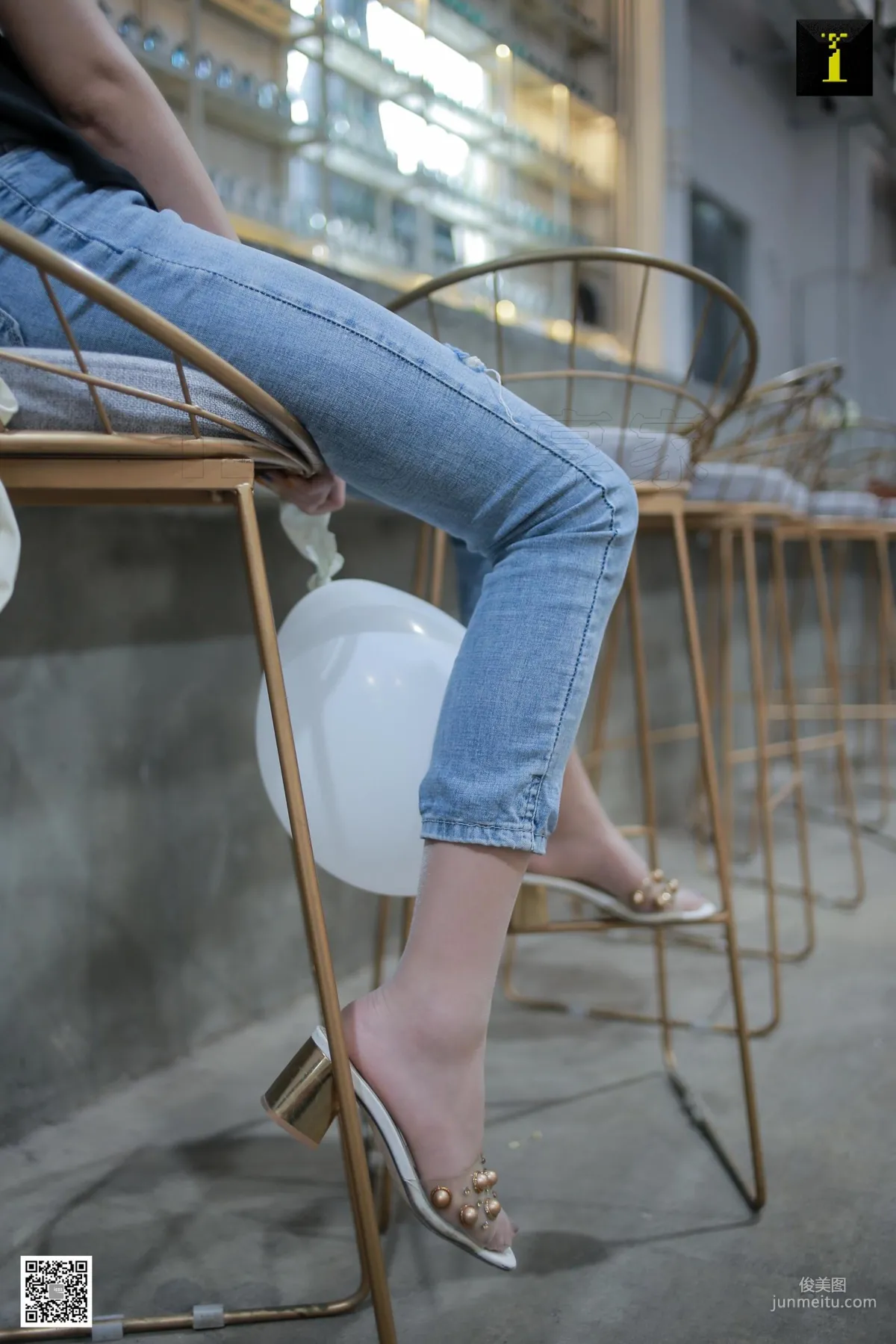 Model Yun Zhi Daily Edition Jeans with Silk Stockings [IESS] Beautiful Legs and Feet Photo Set photo 66