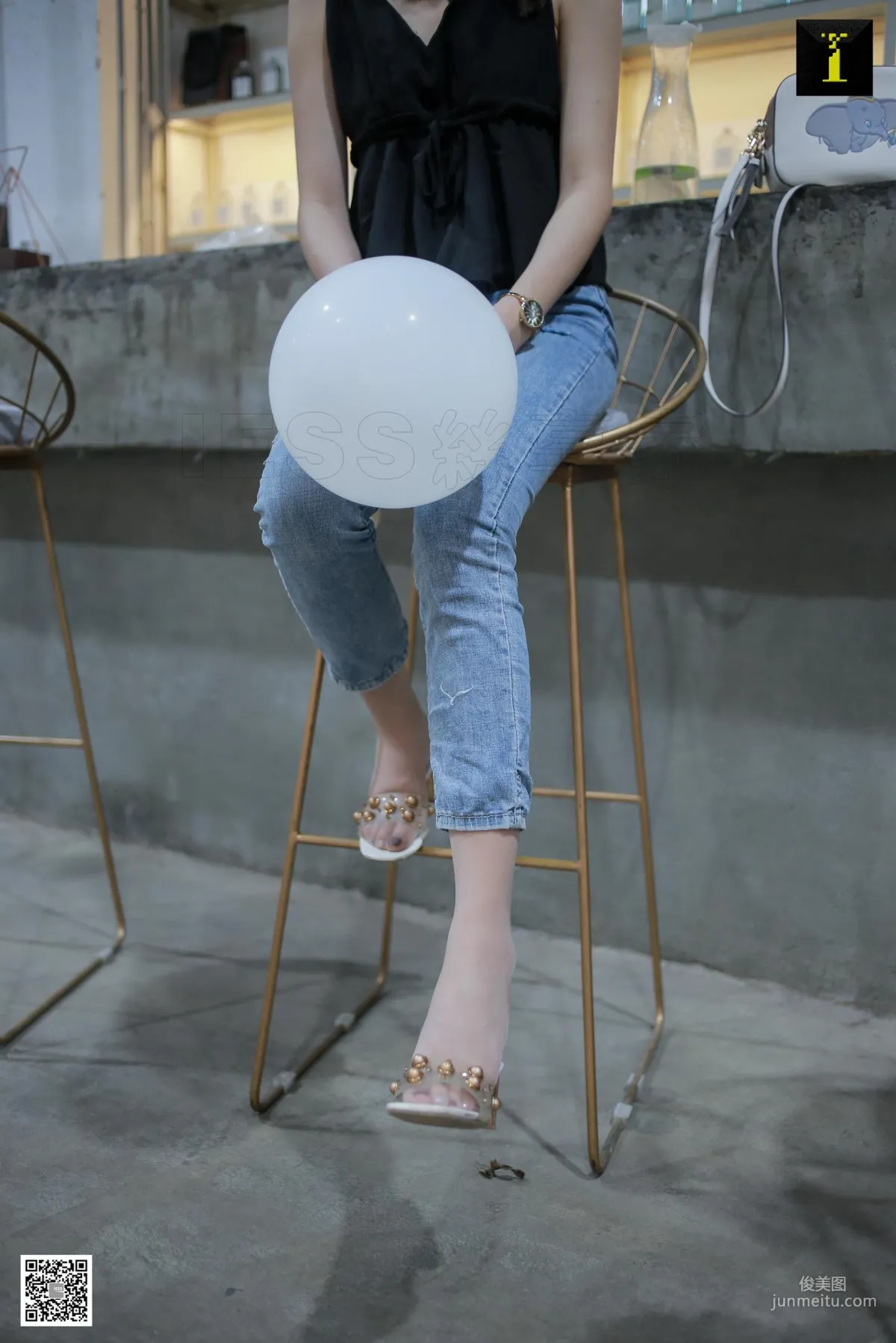 Model Yun Zhi Daily Edition Jeans with Silk Stockings [IESS] Beautiful Legs and Feet Photo Set photo 60