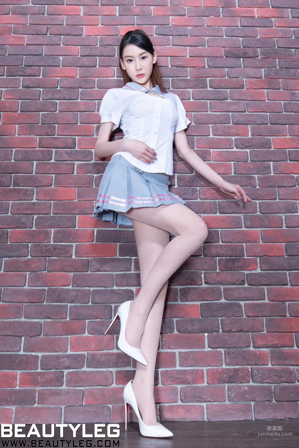 腿模Emily《制服丝袜美腿》 [Beautyleg] No.1806 写真集2