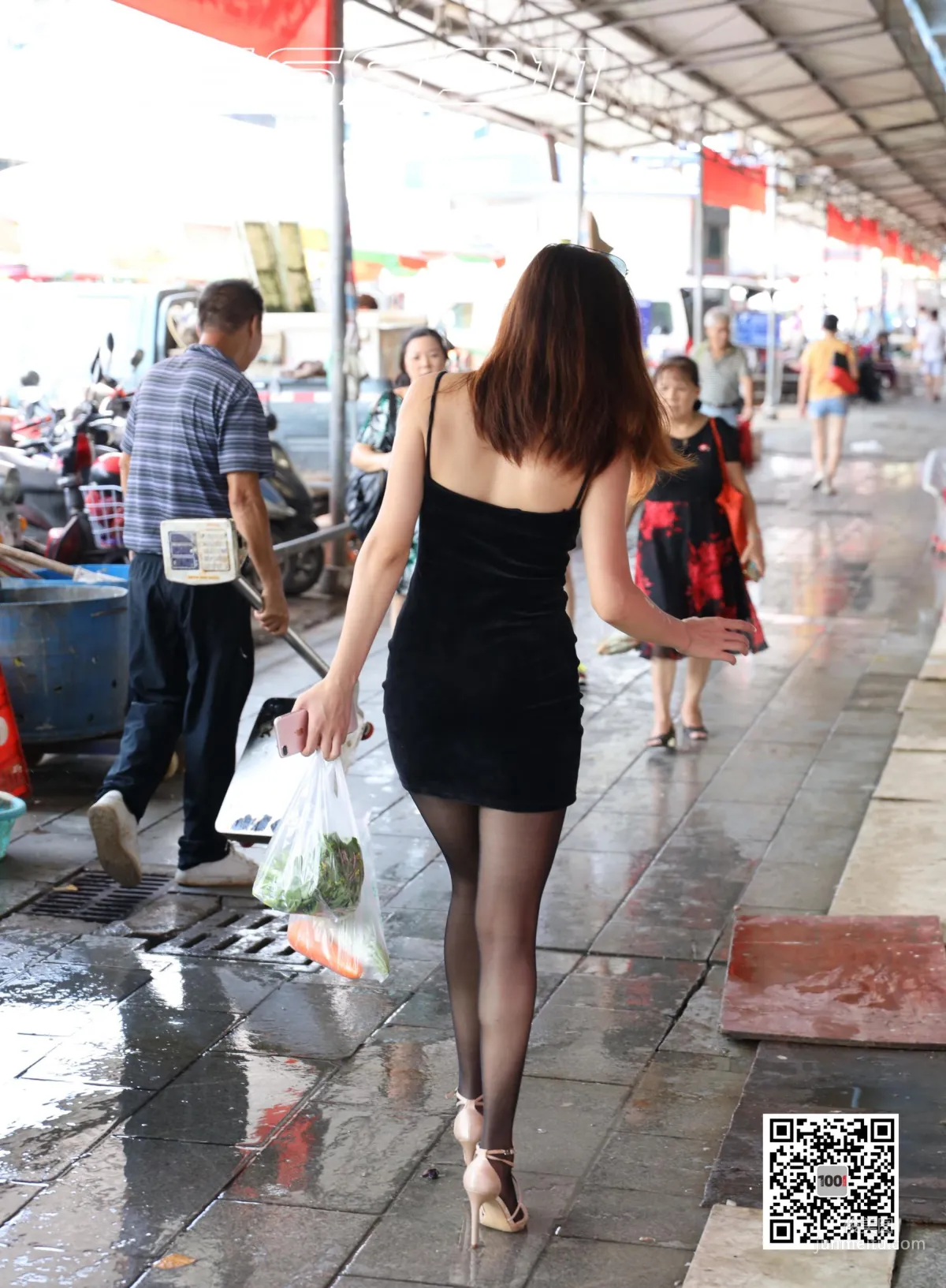 Model Lucy, Grocery Shopping 2 [IESS One Thousand and One Nights] Street Snap Beautiful Legs Photo Set photo 44