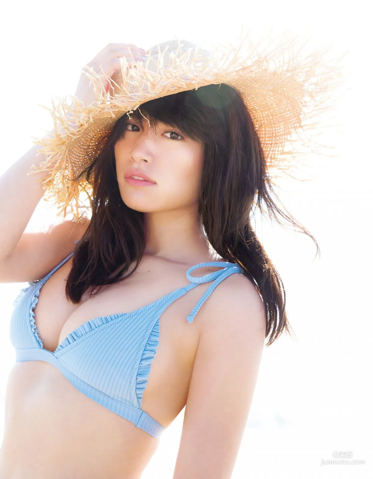 [FRIDAY] 久松郁実 《ランジェリーからあふれる♡美バスト》写真2