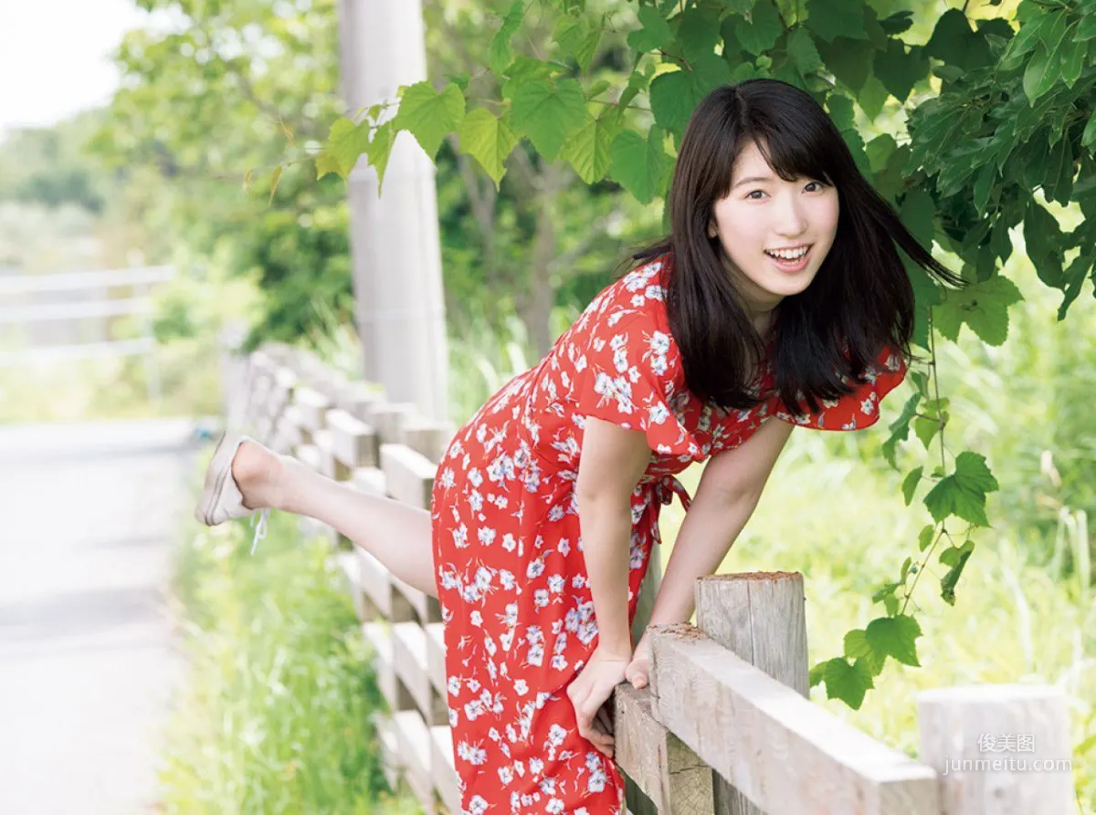 [FRIDAY] Mikoto Hibi, The Attention Actress Takes on Shy Sexy! Photos photo 6