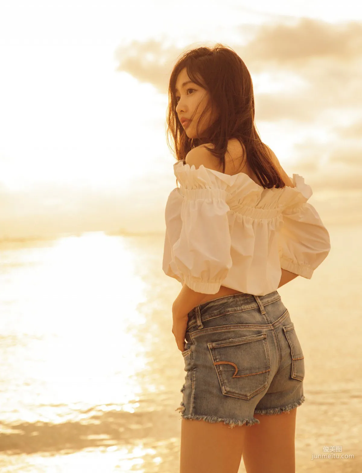 Hinako Sano: FRIDAY photo 2