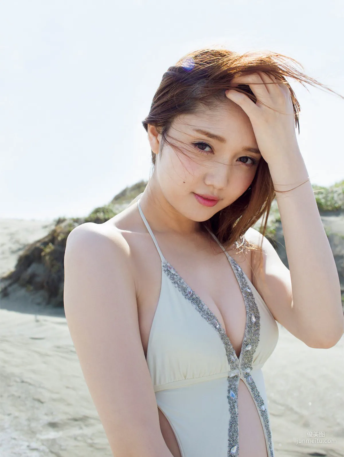 [FRIDAY] Nanaka Matsukawa, Date with a Popular Model in a Swimsuit, The Allure of a Dangerous Twenty-Year-Old (with Video) Photos photo 5