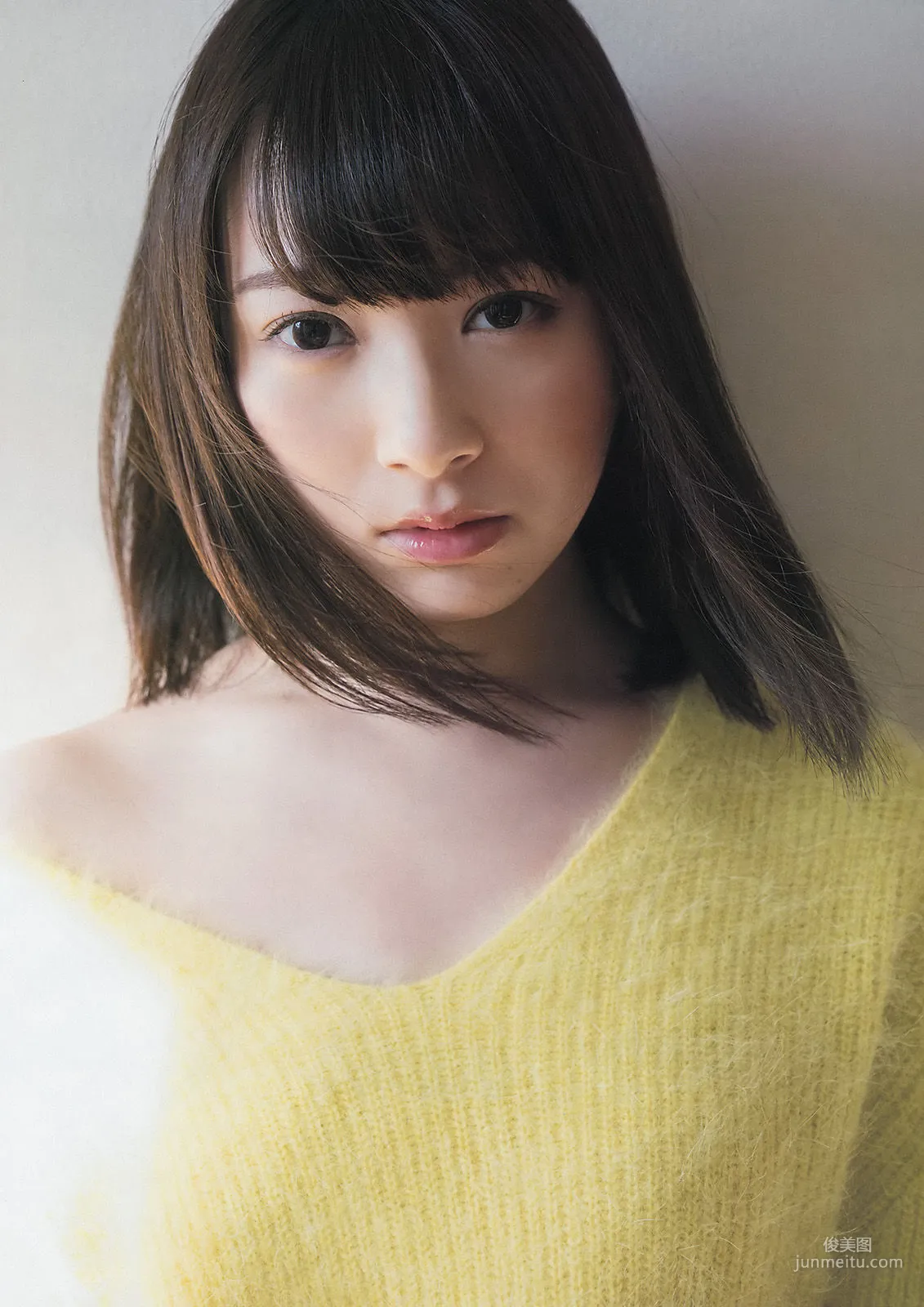 Shiori Satou: Weekly Big Comic Spirits photo 3