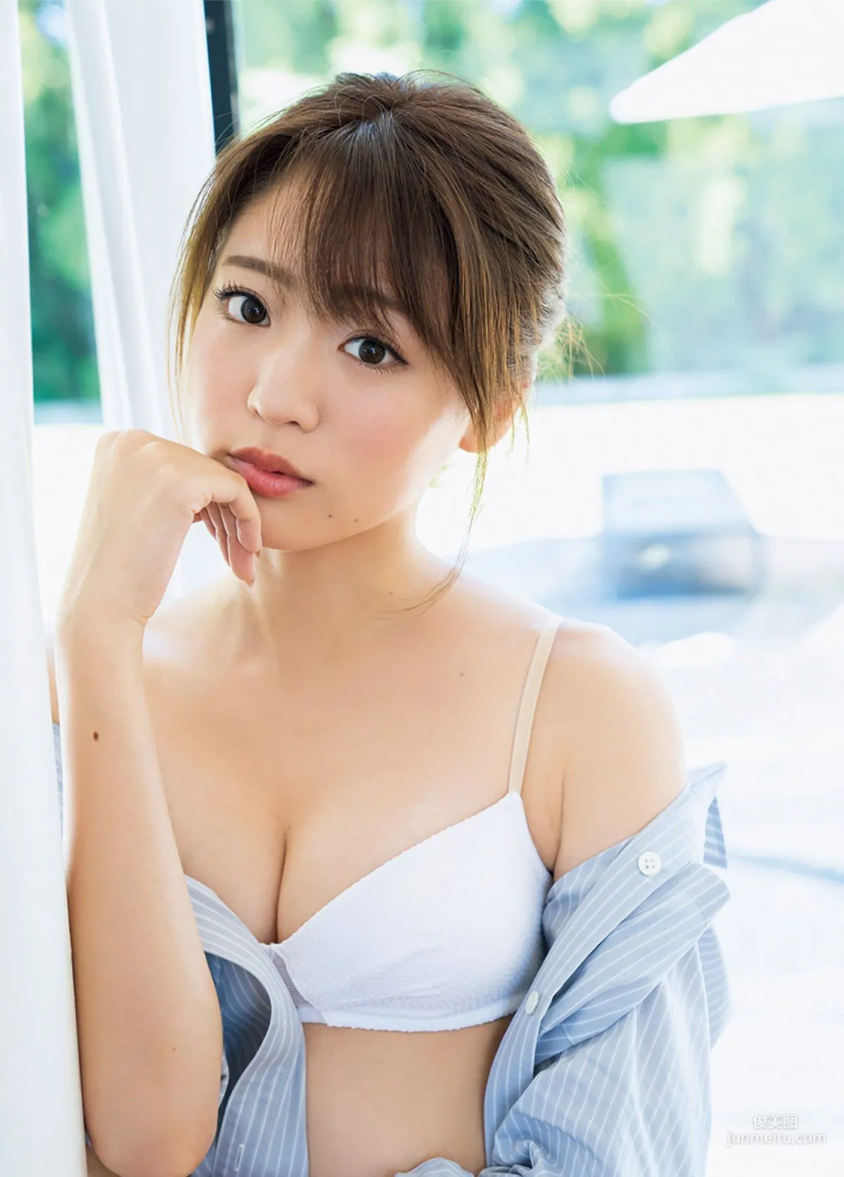 Shida Tomomi: FRIDAY photo 1