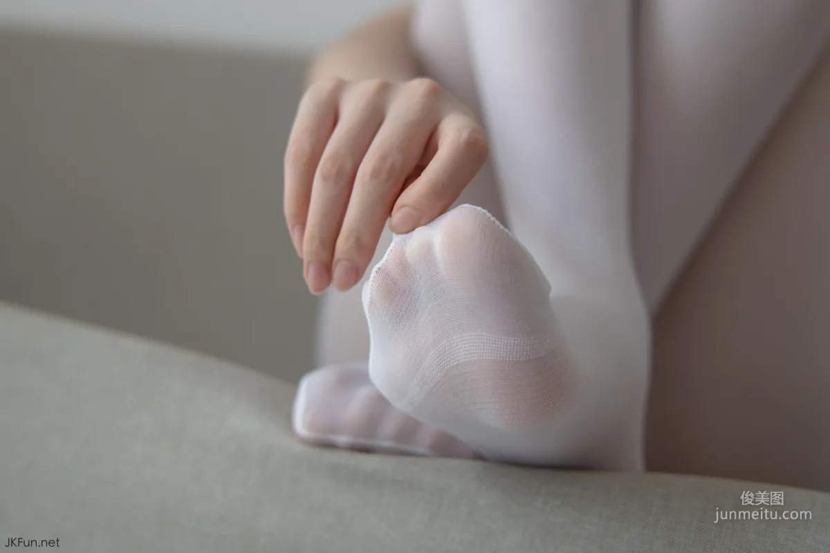 Aika《80D白絲外景體操服》 [森蘿财團] 寫真集 70