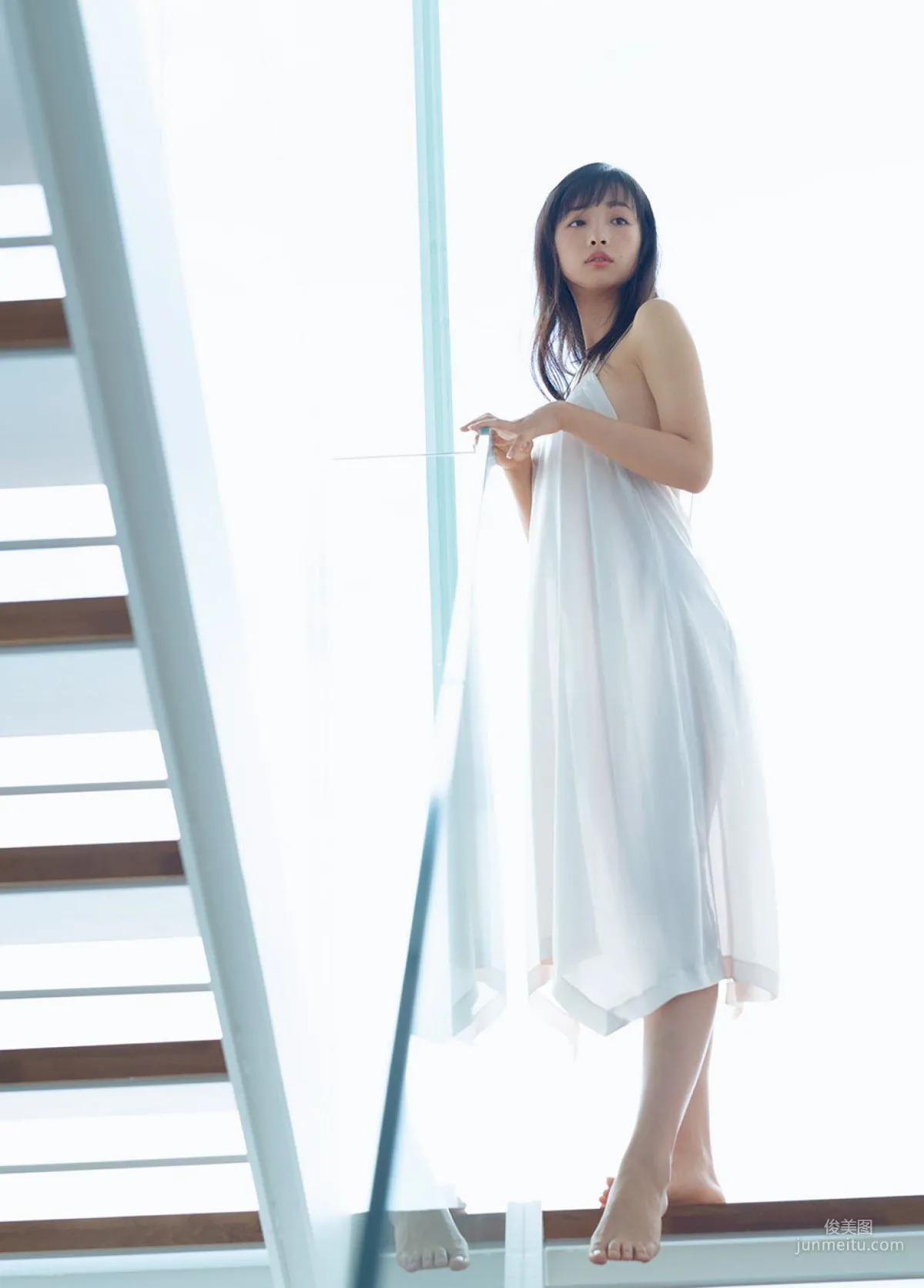 [FRIDAY] 華村あすか 《「美バスト」シースルー (動画付き)》写真5