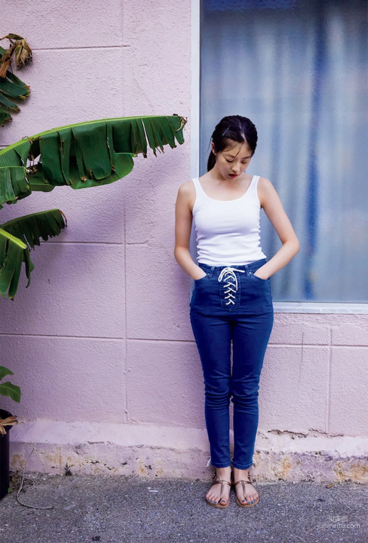 Mio Imada: FRIDAY photo 4