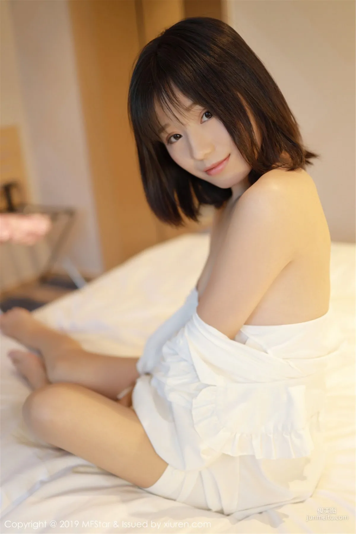 Baileys Xiang'er, Fan Lingerie and White Shirt Series [MFStar] Vol.203 Photo Set photo 51