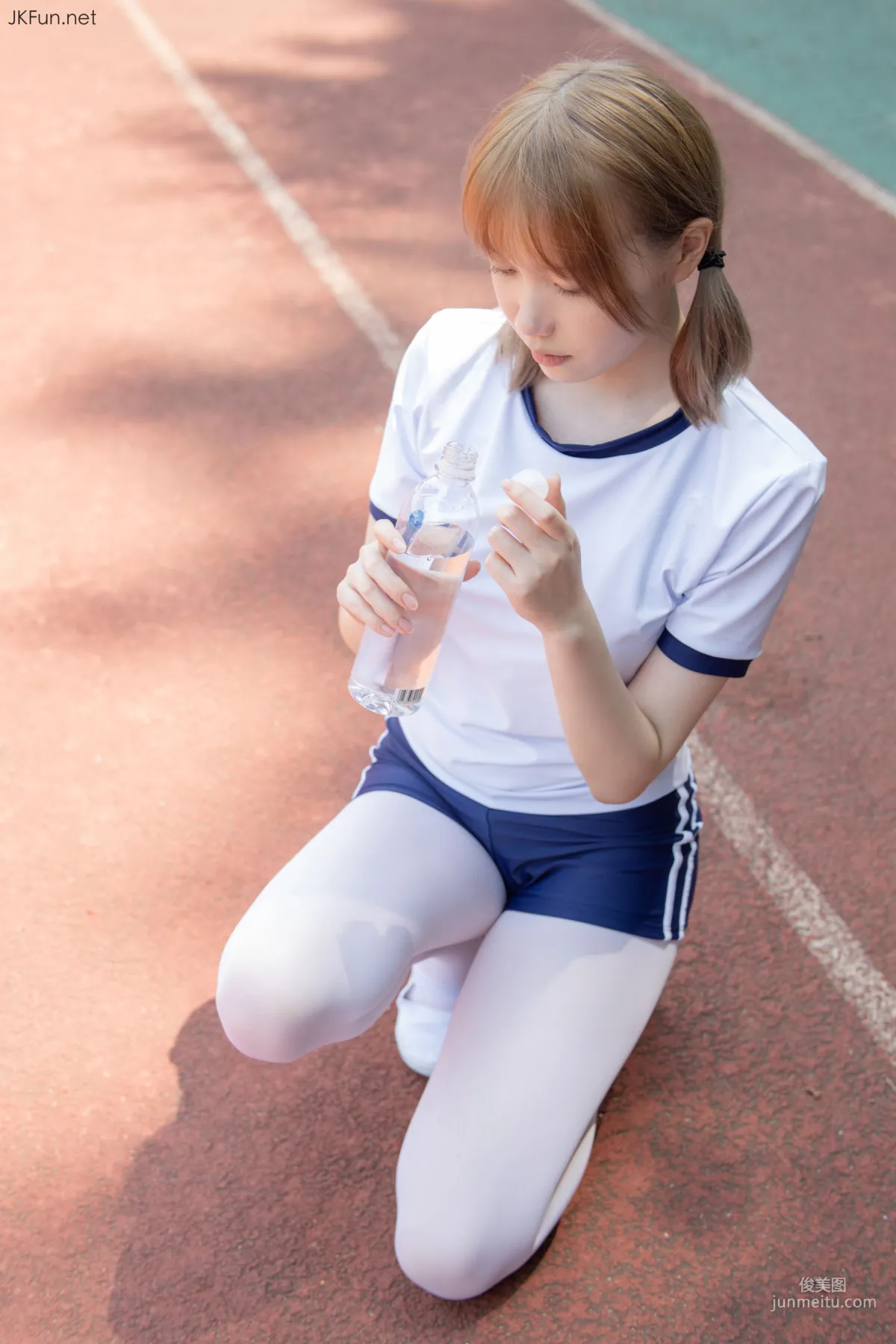 Aika《80D白絲外景體操服》 [森蘿财團] 寫真集 41