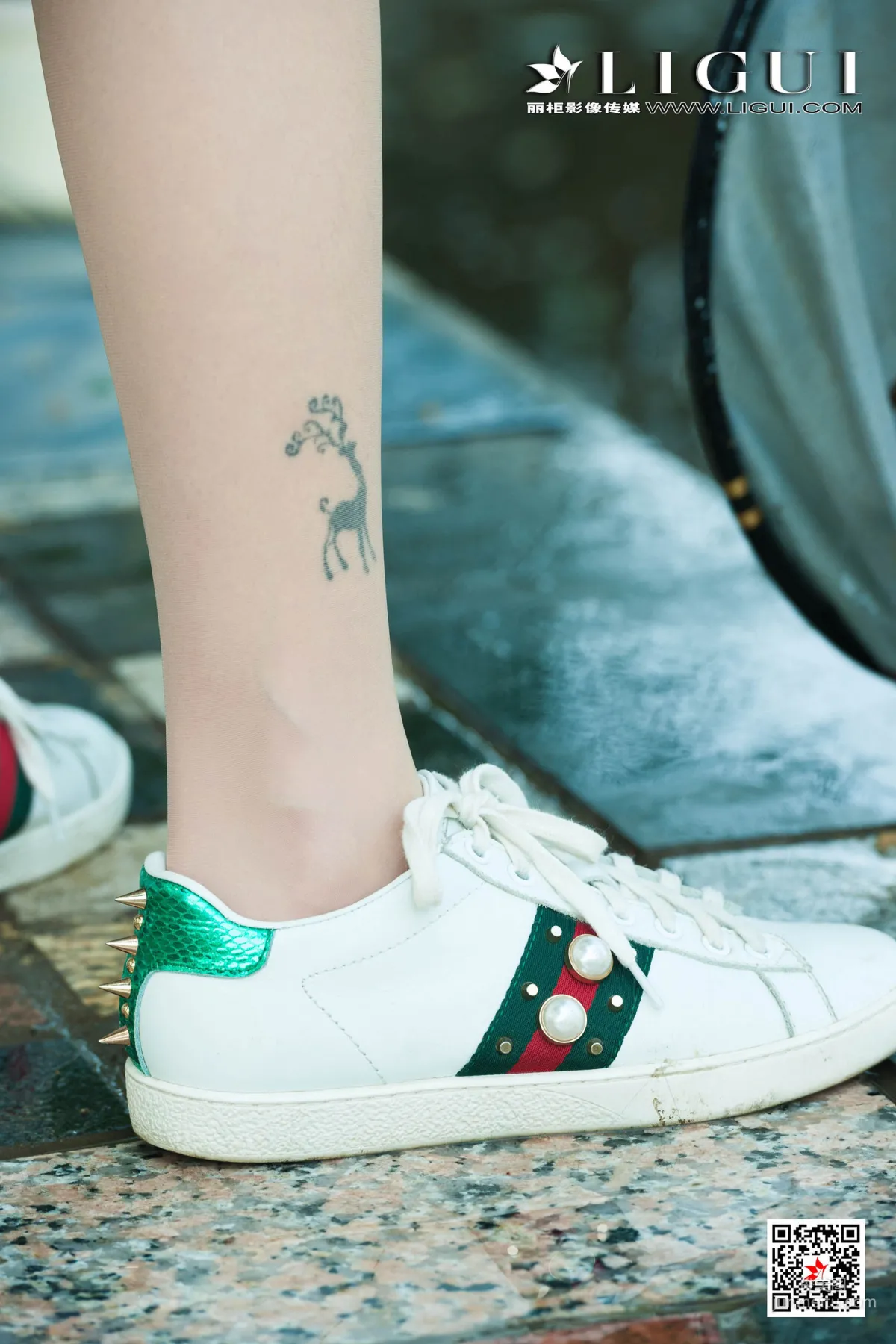 Wen Jing & Ran Ran, Fishing Park Silk Stockings [Ligui] Internet Beauty Photo Set photo 10