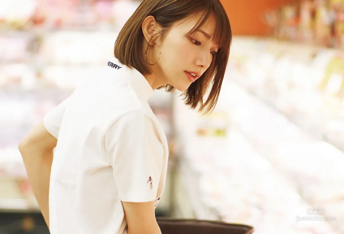 Maki Goto: FRIDAY photo 5