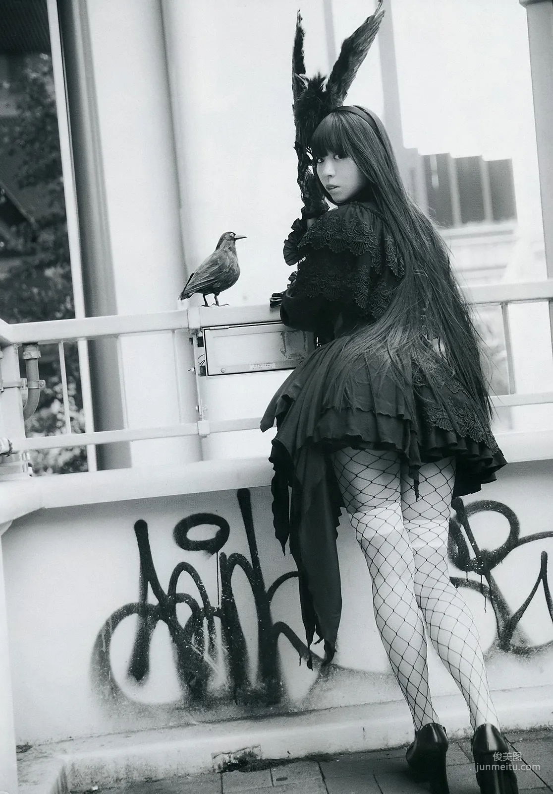 Mirin Furukawa: Weekly Big Comic Spirits photo 7