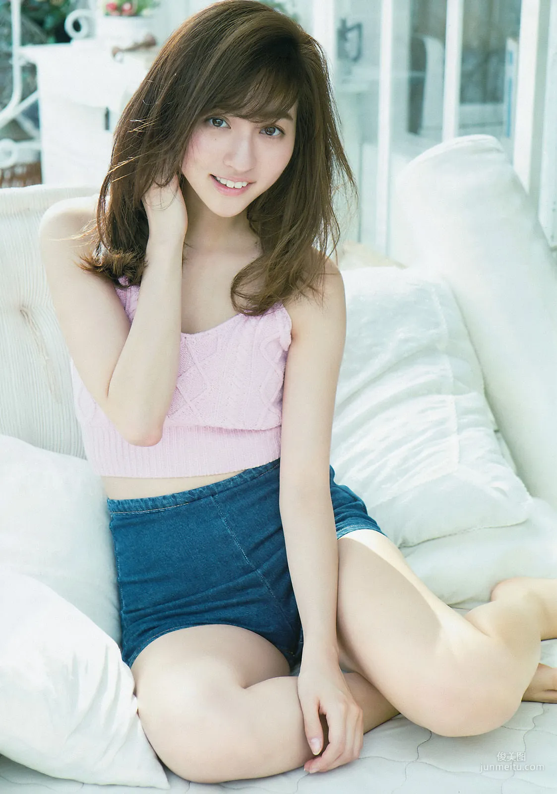 Akane Hotta: Weekly Big Comic Spirits photo 4