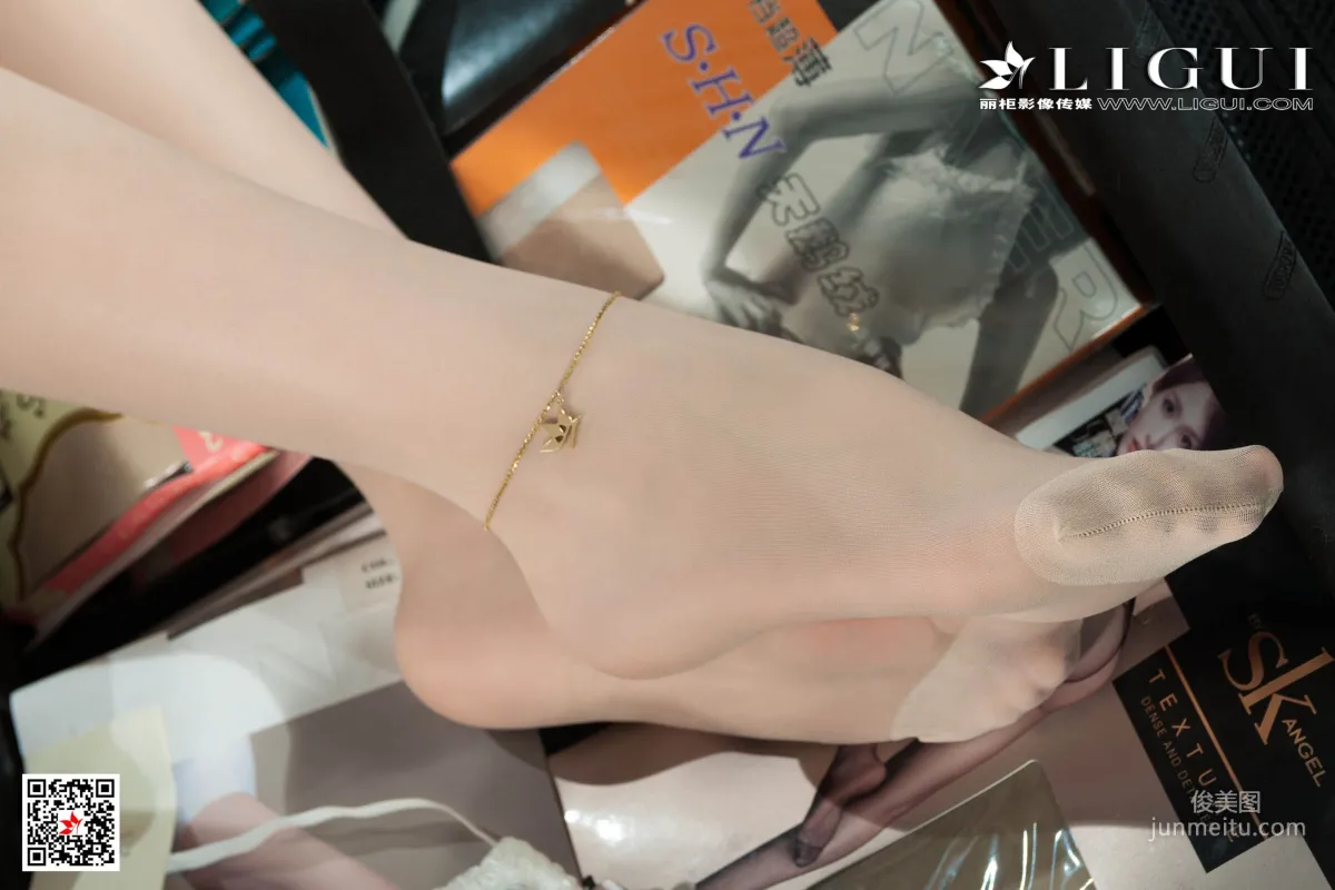 鐘情《空姐絲足美腿》 [麗櫃LIGUI] 網絡麗人 寫真集 74