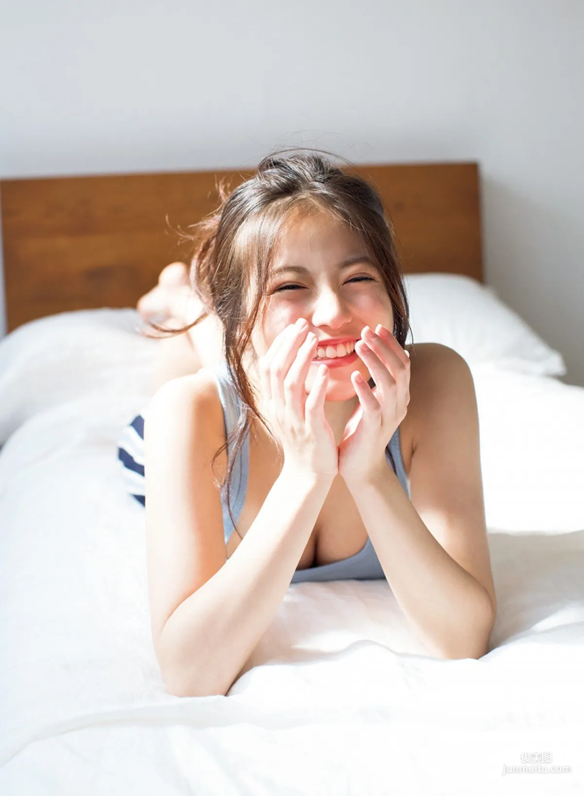Mio Imada: FRIDAY photo 7