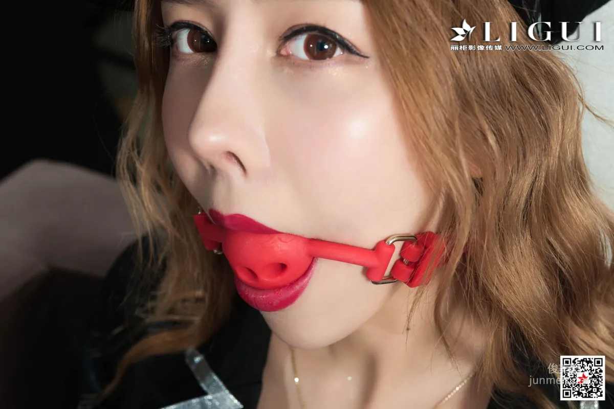 Tu Zi Black Stockings Policewoman Handcuffs [Ligui] Web Beauty Photo Set photo 44