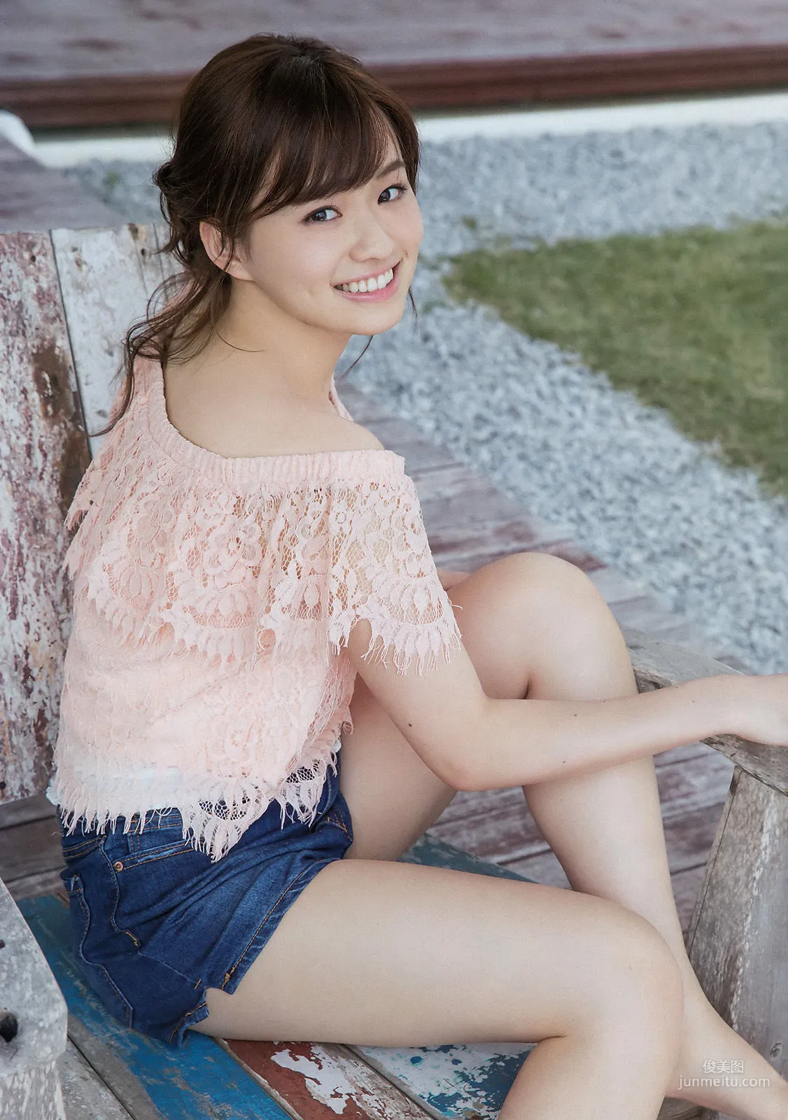 Rina Shinohara: Weekly Big Comic Spirits photo 4