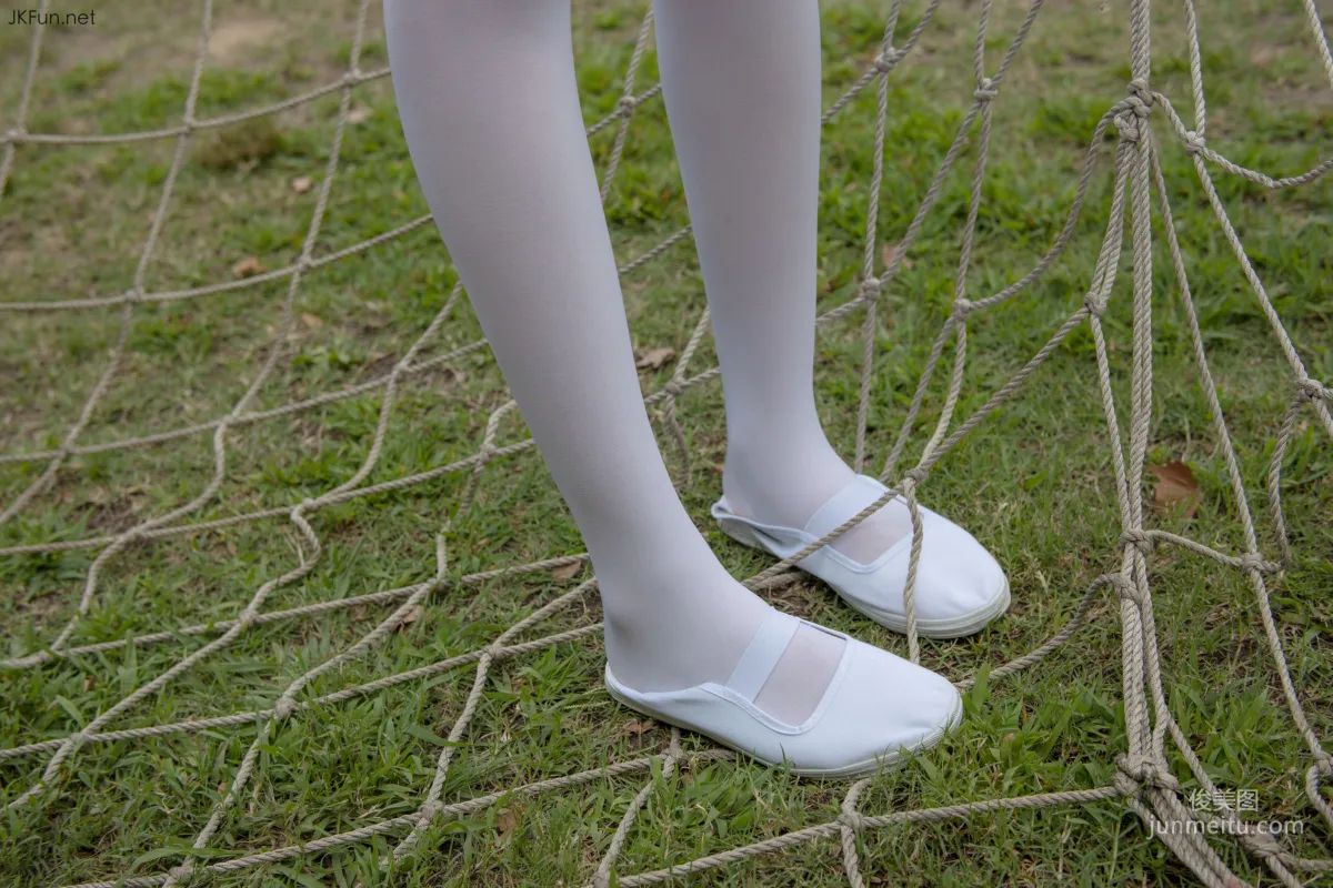 Aika《80D白絲外景體操服》 [森蘿财團] 寫真集 35