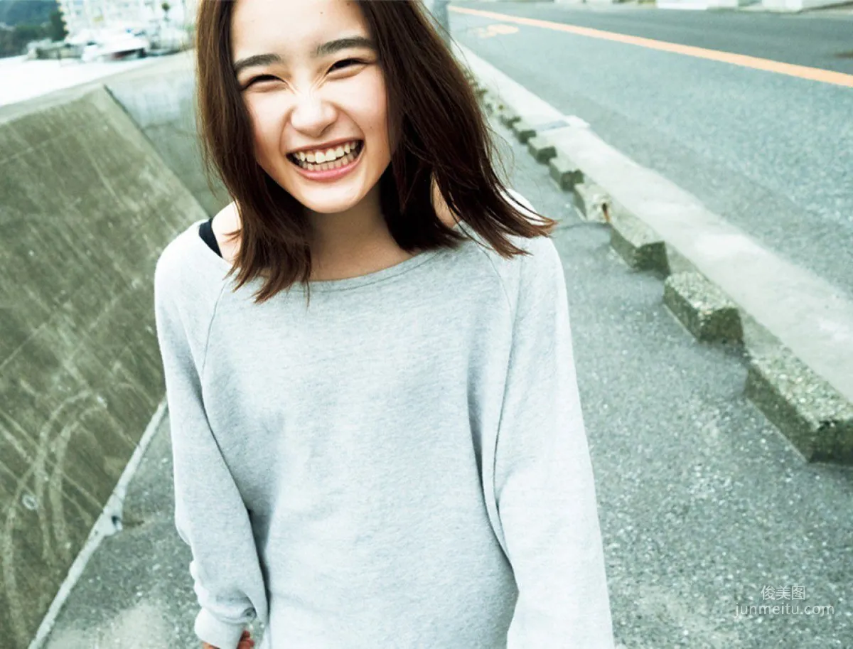 [FRIDAY] 安倍乙《美少女ビキニ「石原さとみに似てるよね」》写真8