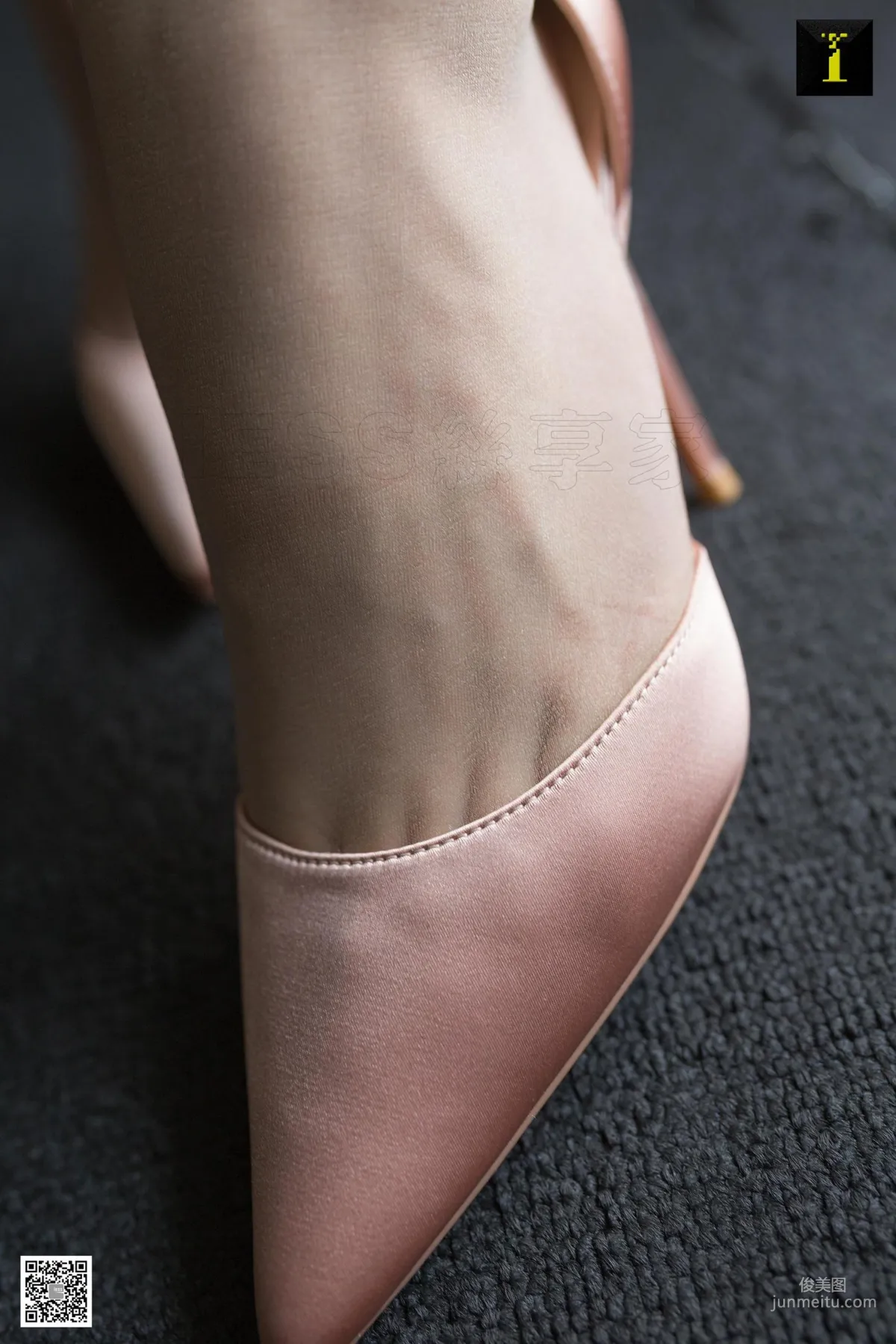 Model Tang Tang Candy-Like Feet [IESS] Beautiful Legs and Feet Photo Set photo 23