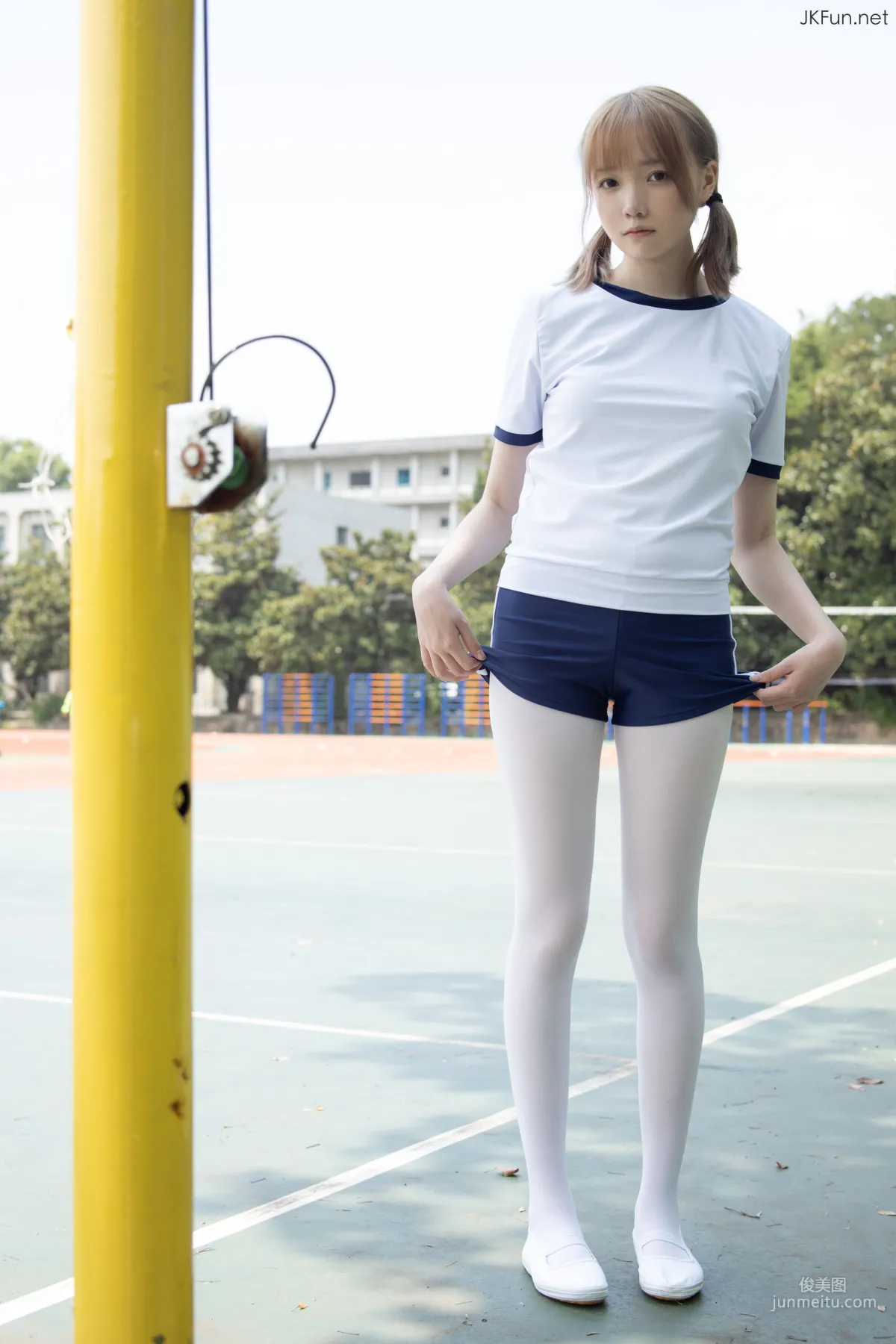 Aika《80D白絲外景體操服》 [森蘿财團] 寫真集 3