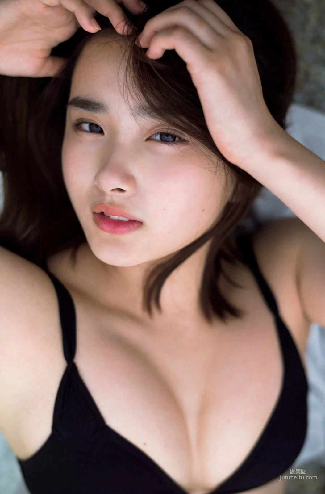 Oto Abe: FRIDAY photo 7