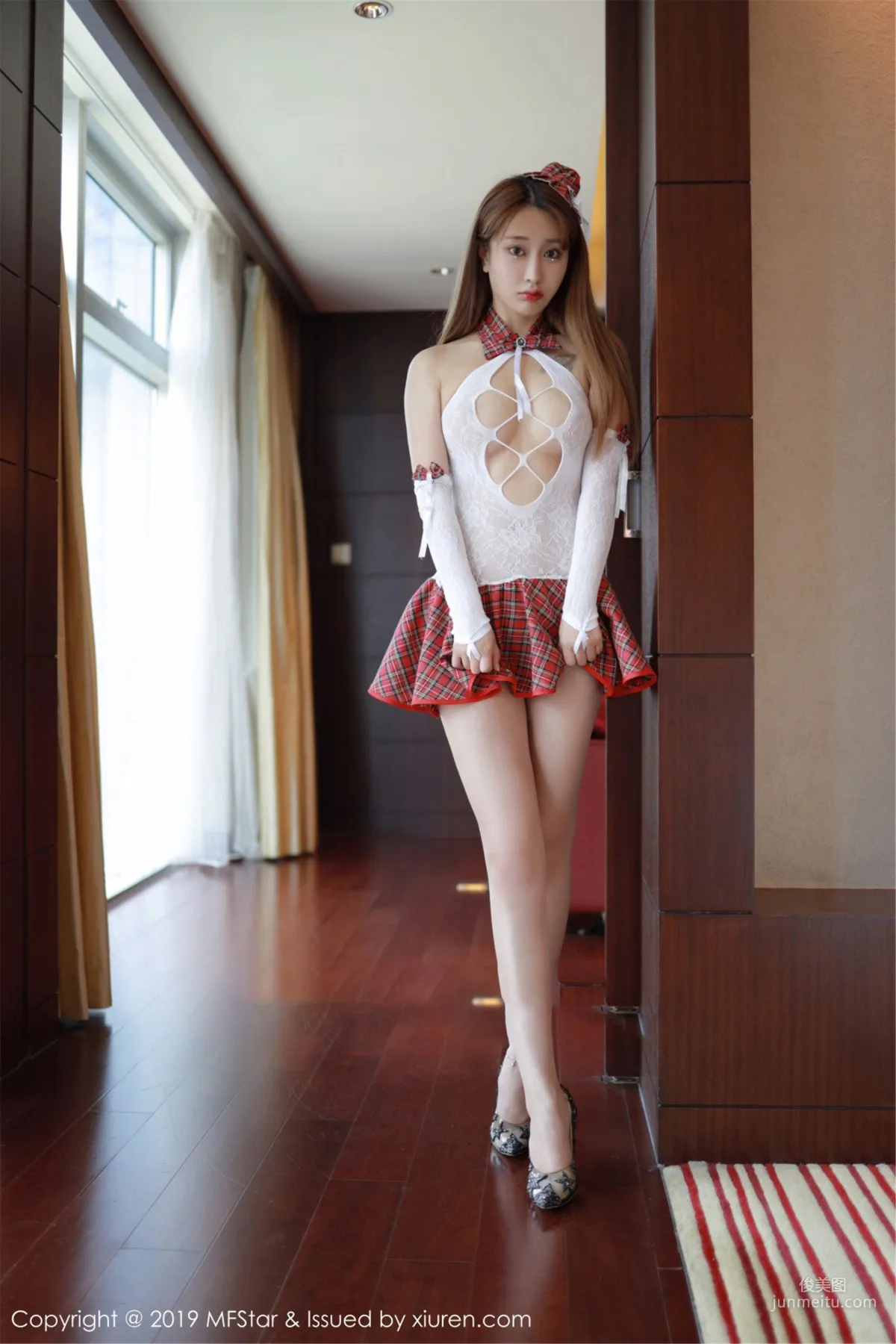 Betty Lin Zixin 《Hollow-Out Lingerie and Plaid Skirt Temptation》 [MFStar] Vol.208 Photo Set photo 3