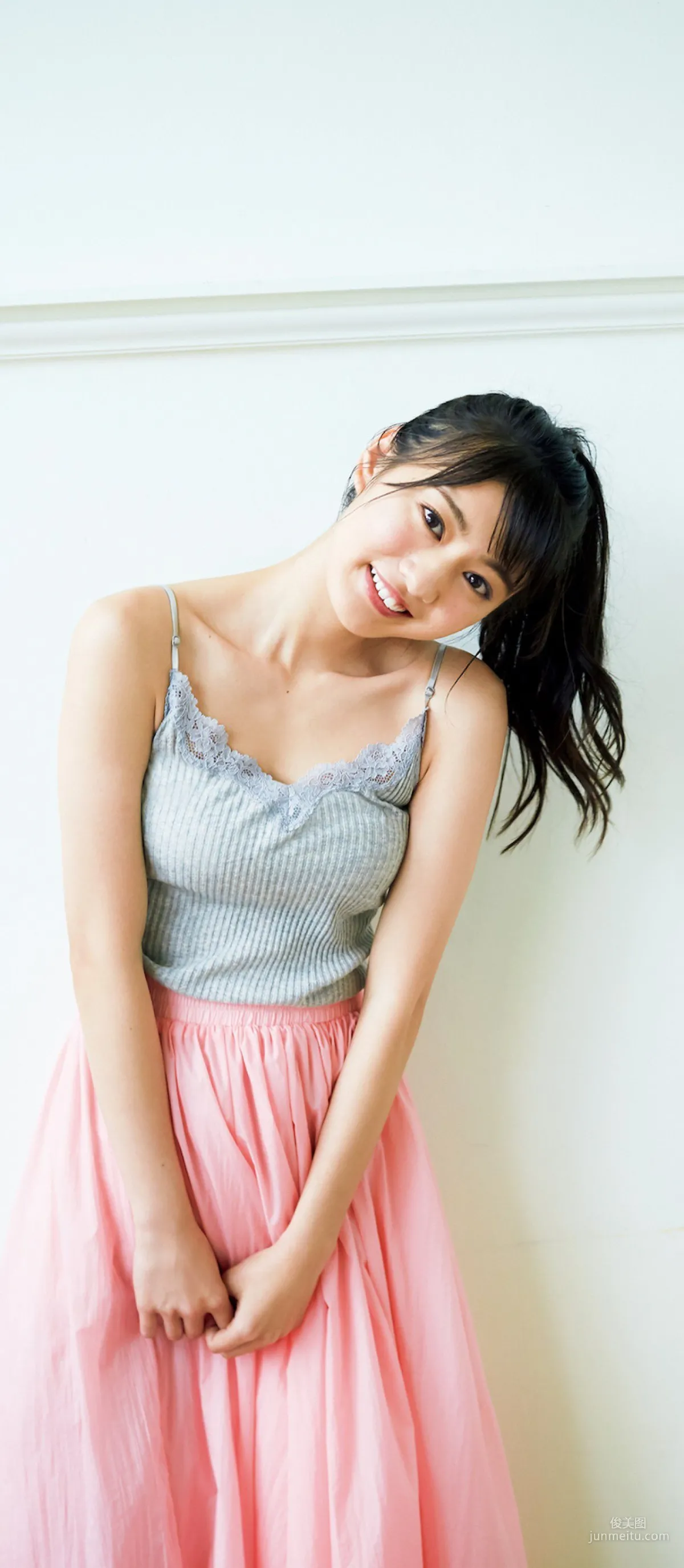 Yako Koga: FRIDAY photo 3