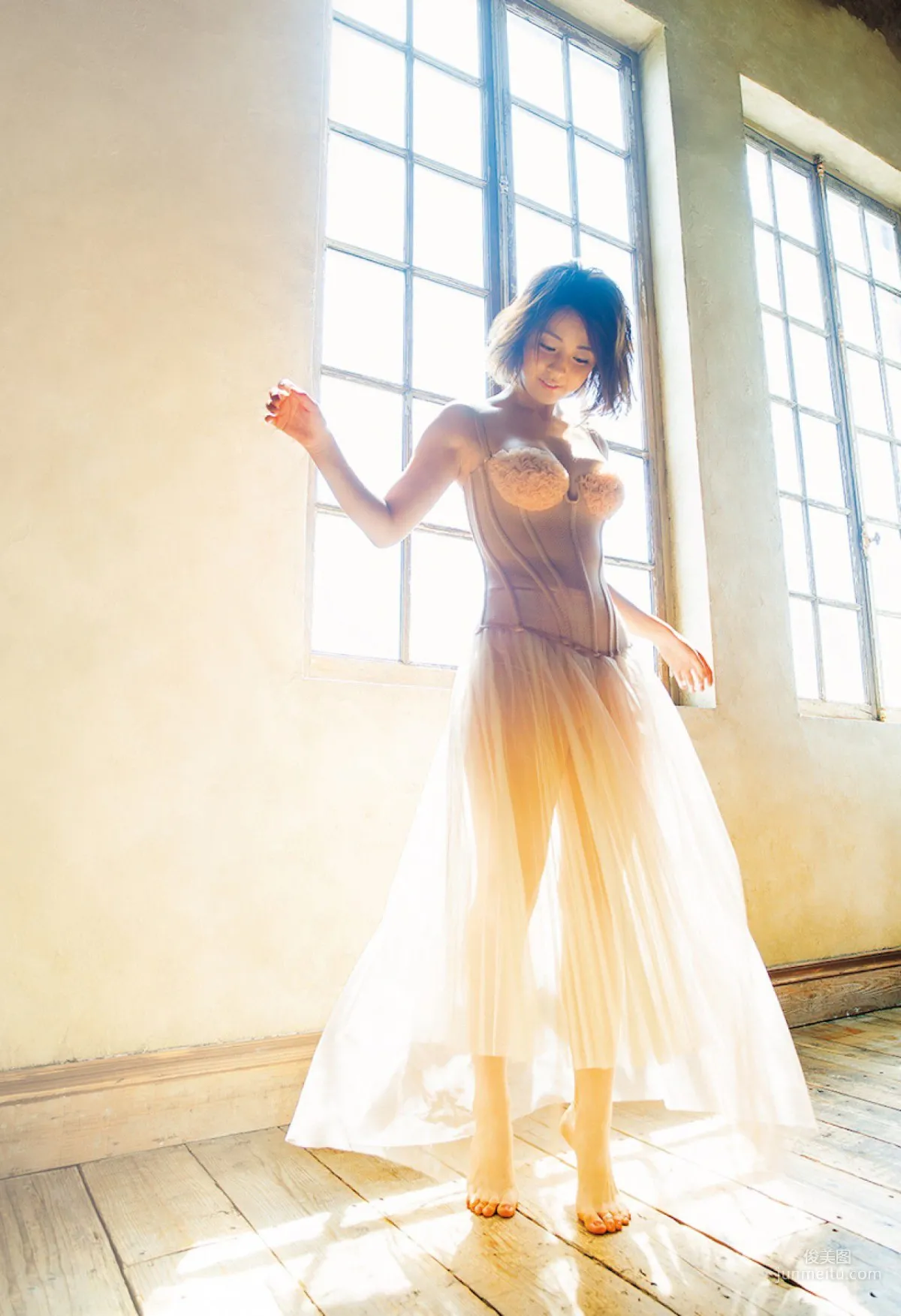 Yurina Yanagi: FRIDAY photo 13