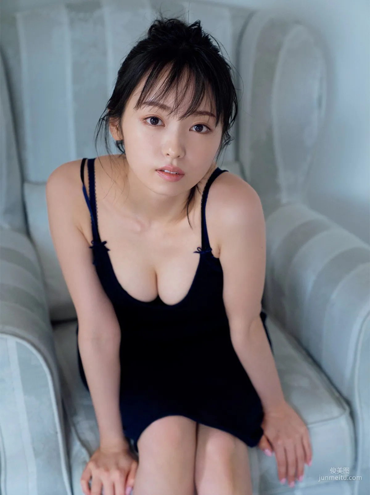 [FRIDAY] Keyakizaka46 Yui Imaizumi, First and Last! Swimsuit and Lingerie Photos photo 1