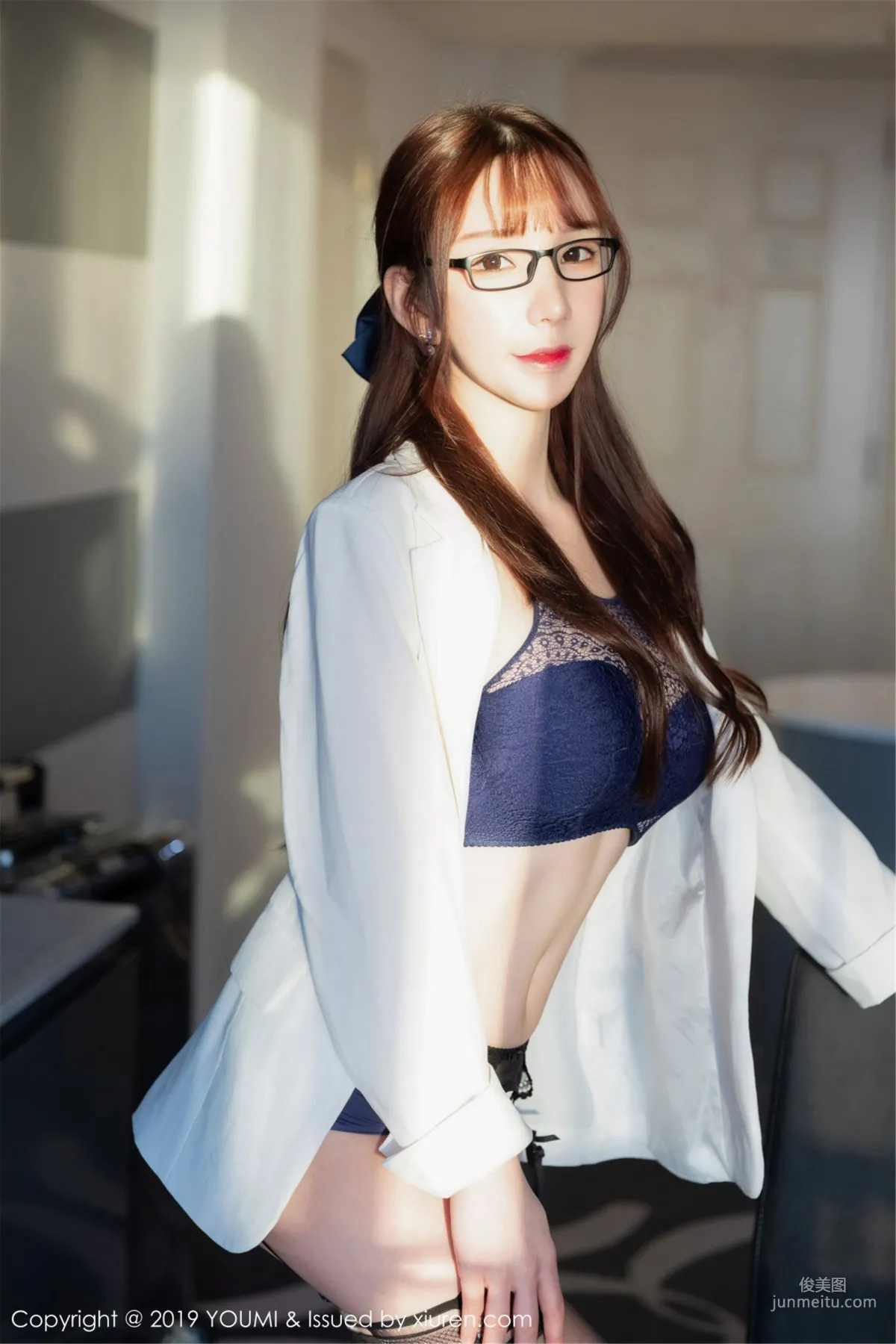 Zhou Yuxi Sandy White Shirt, Black Stockings Perfect Match [YouMi] Vol.332 Photo Set photo 10