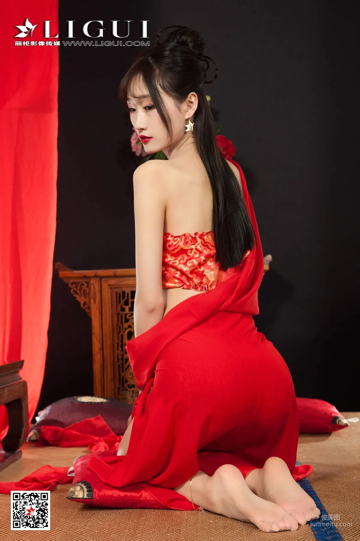 王炜炜《极品古典丝足》 [丽柜LIGUI] 网络丽人 写真集9