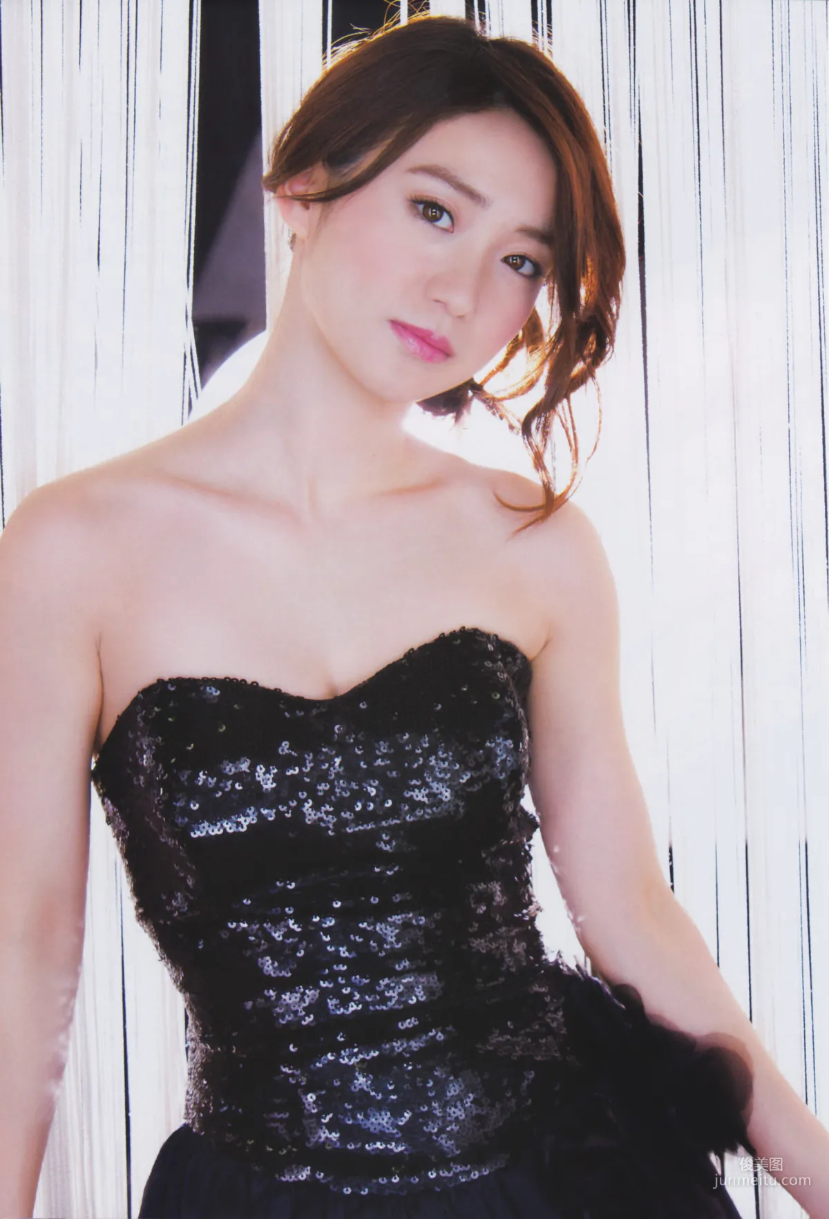 Yuko Oshima: Weekly Big Comic Spirits photo 4