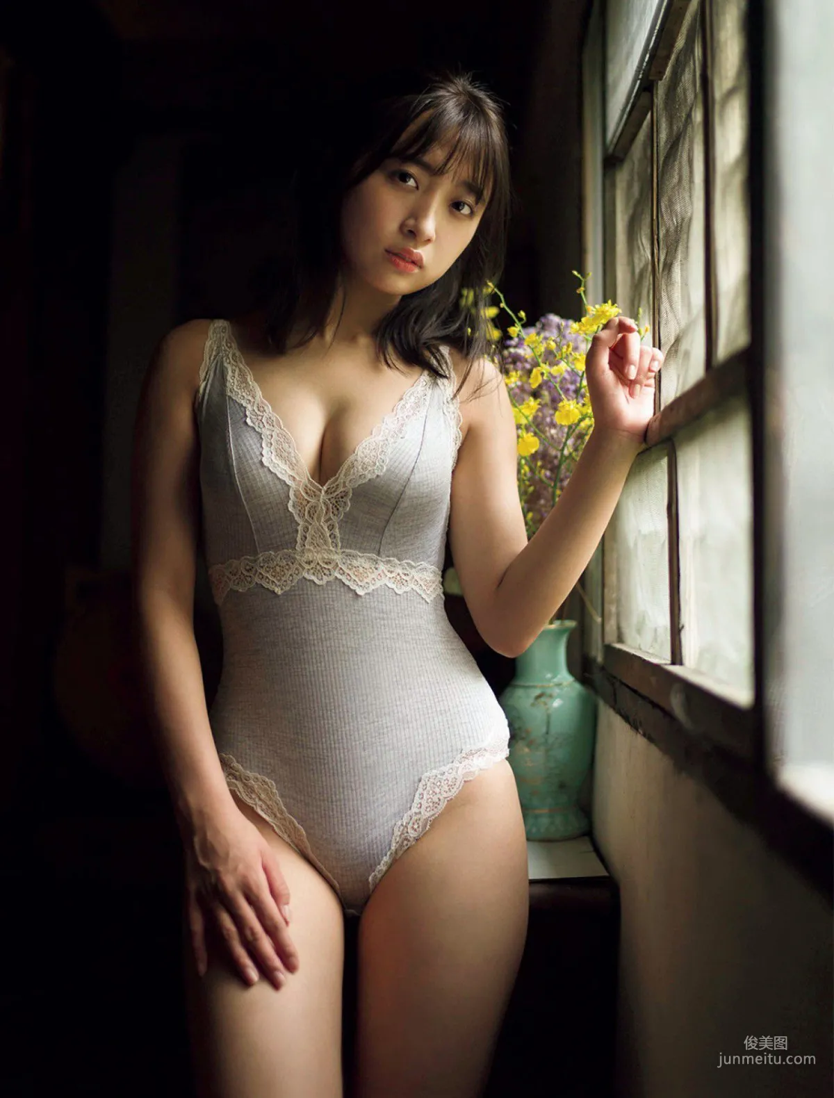 [FRIDAY] Kome Watanabe, SUPER GiRLS Showdown in Pure White Lingerie!, Photos photo 7