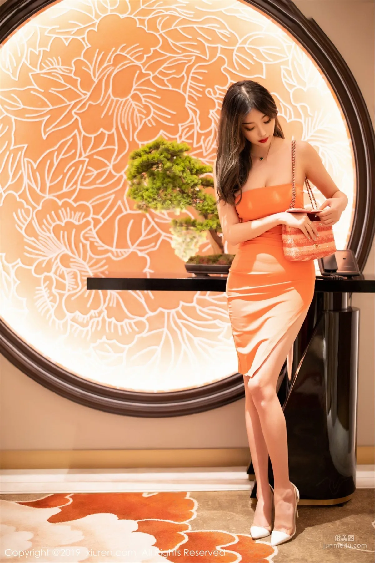 Yang Chenchen sugar 'Exquisite Lace Stockings and Beautiful Legs' [XiuRen] No.1582 Photo Set photo 20