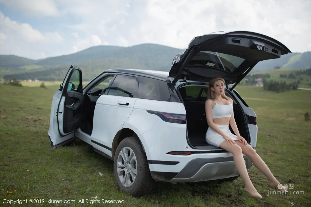 Menghanyao baby Is Very Cool, Wonderful Outdoor Car Shoot Series [XiuRen] No.1595 Photo Set photo 1