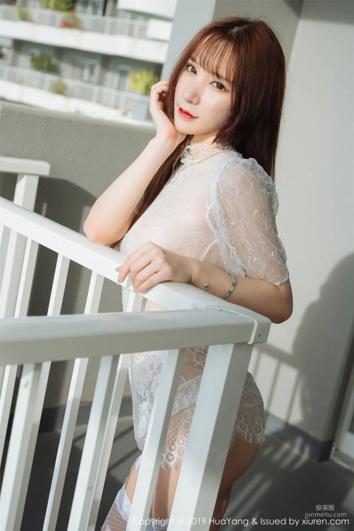 Zhou Yuxi Sandy, Exquisite Cutout Lingerie and Lace Fishnet Stockings [HuaYang] Vol.169 Photo Set photo 23