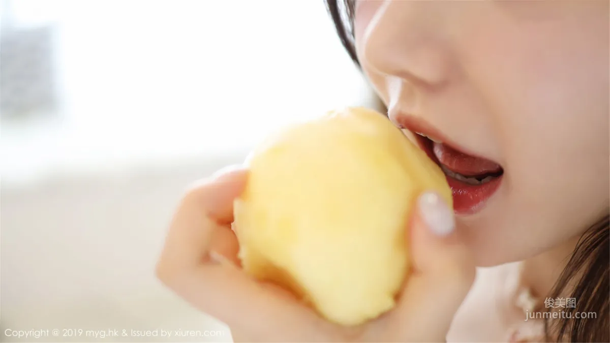 Mini Dameng Meng Beautiful Breasts Spilling Out Under a Three-Point Bikini [MyGirl] Vol.371 Photo Set photo 65