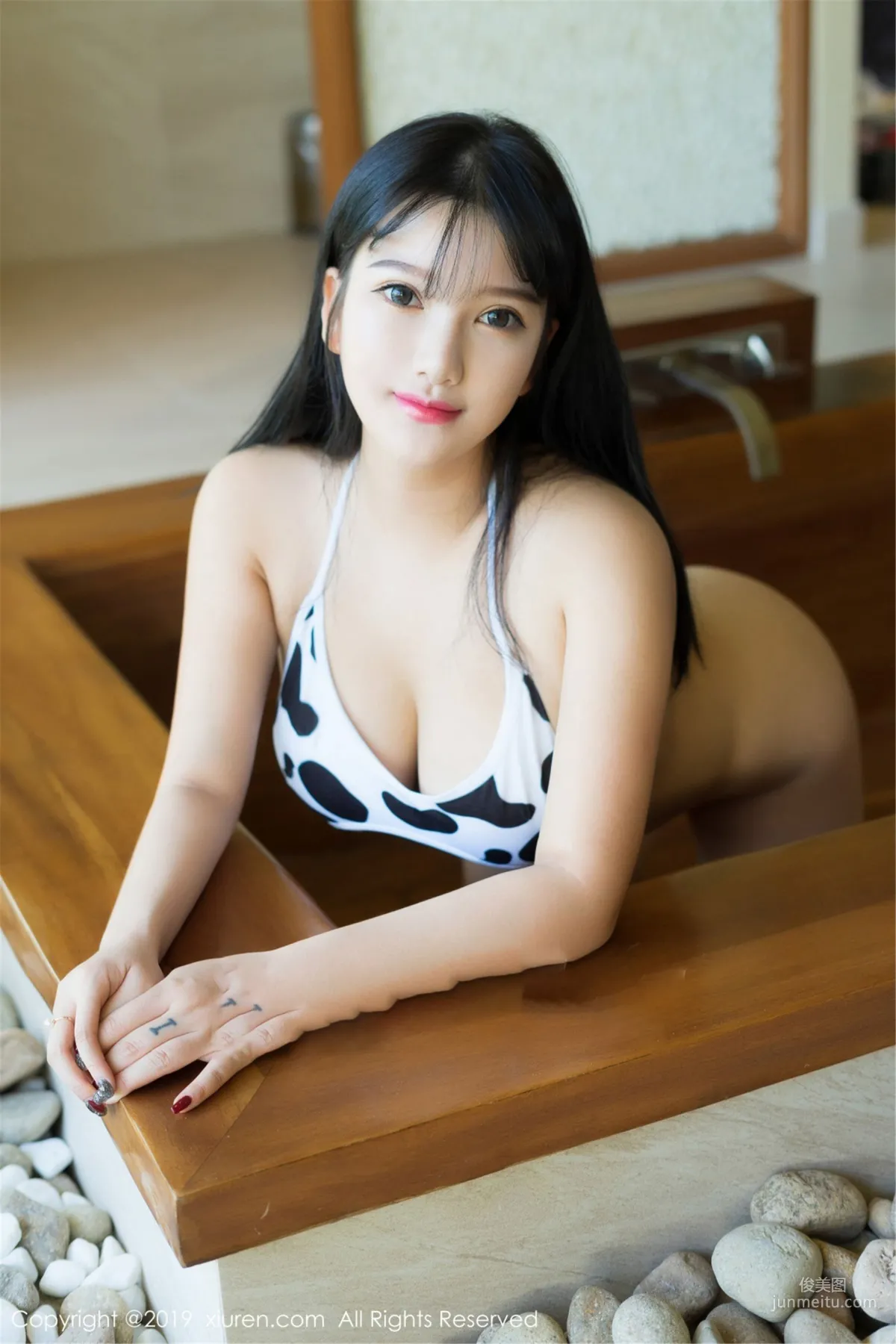 Xiao Younai Sexy Cow Print Lingerie and Elegant Bathrobe [XiuRen] No.1603 Photo Set photo 5
