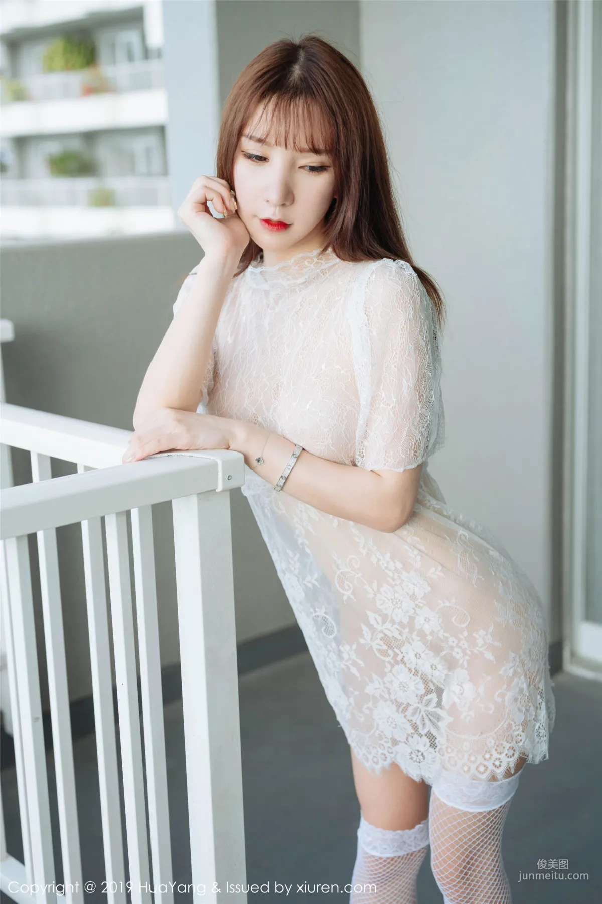 Zhou Yuxi Sandy, Exquisite Cutout Lingerie and Lace Fishnet Stockings [HuaYang] Vol.169 Photo Set photo 8