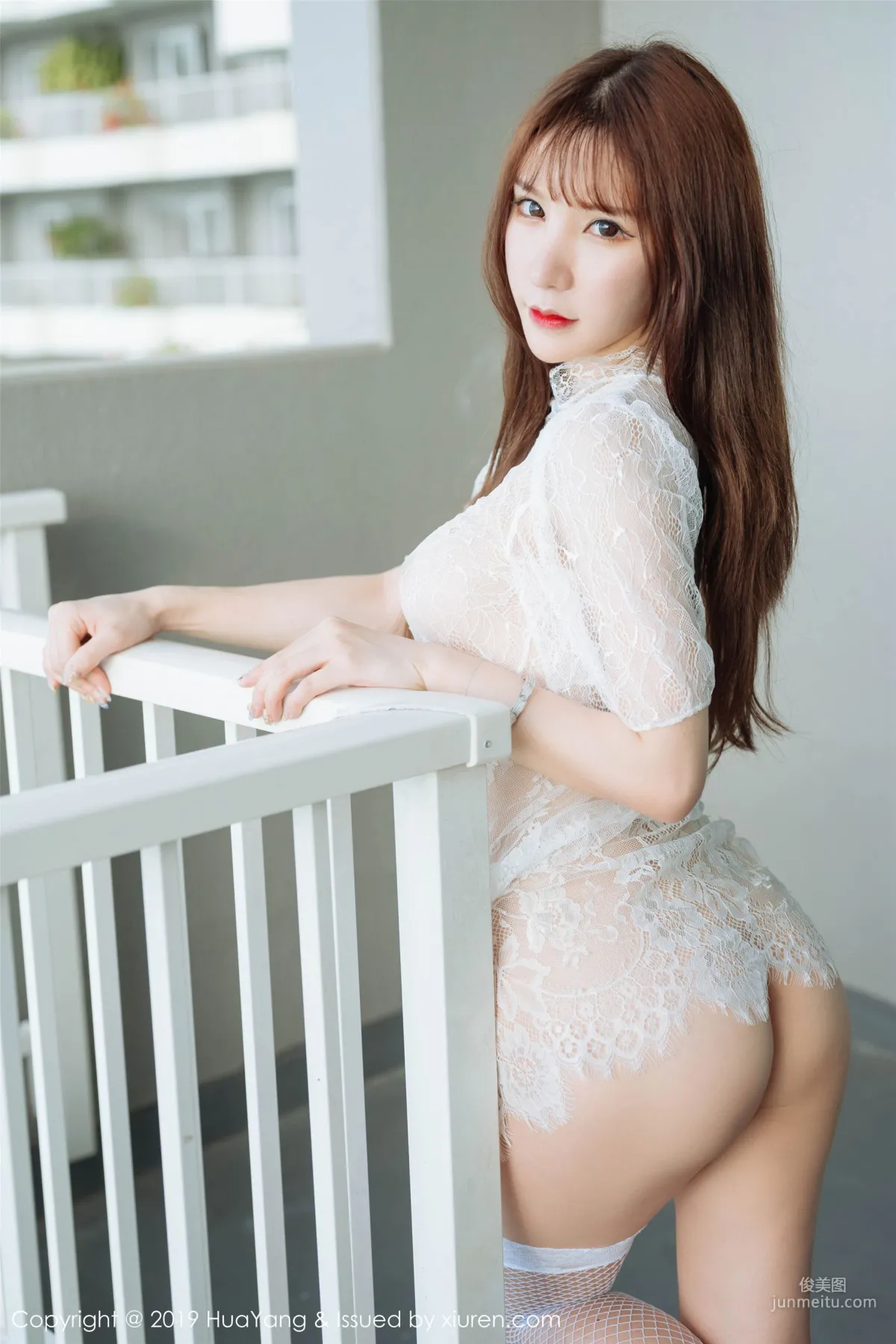 Zhou Yuxi Sandy, Exquisite Cutout Lingerie and Lace Fishnet Stockings [HuaYang] Vol.169 Photo Set photo 5