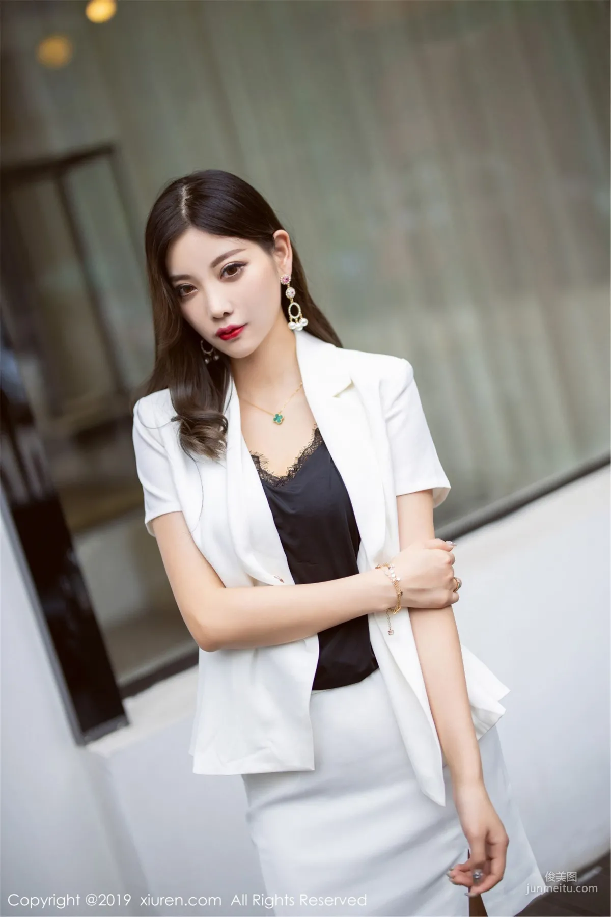 Yang Chenchen sugar "Elegant and Tempting Secretary" [XiuRen] No.1599 Photo Set photo 10