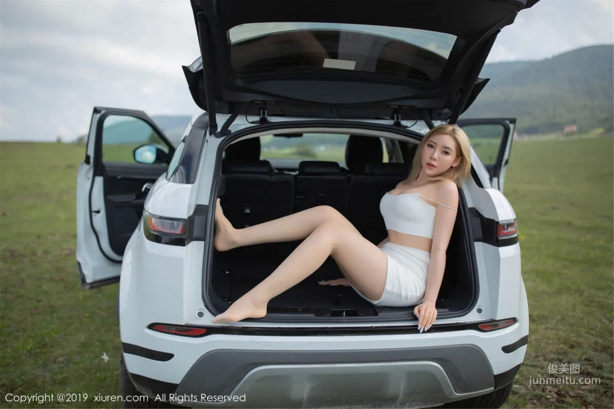 Menghanyao baby Is Very Cool, Wonderful Outdoor Car Shoot Series [XiuRen] No.1595 Photo Set photo 6