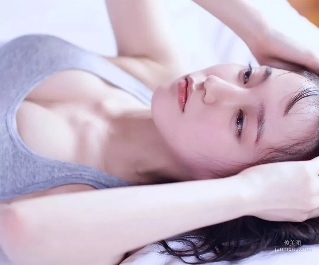 吉岡里帆 「ロングロングバケーション」(Kindle版) 写真集16