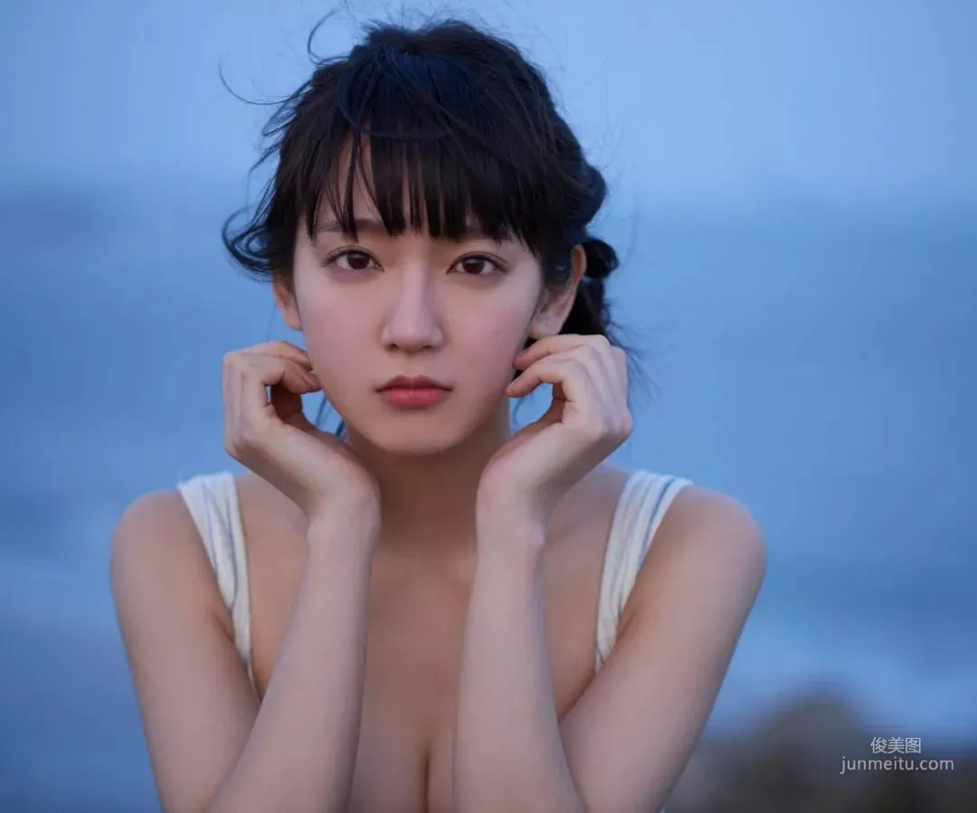 吉岡里帆 「ロングロングバケーション」(Kindle版) 写真集39
