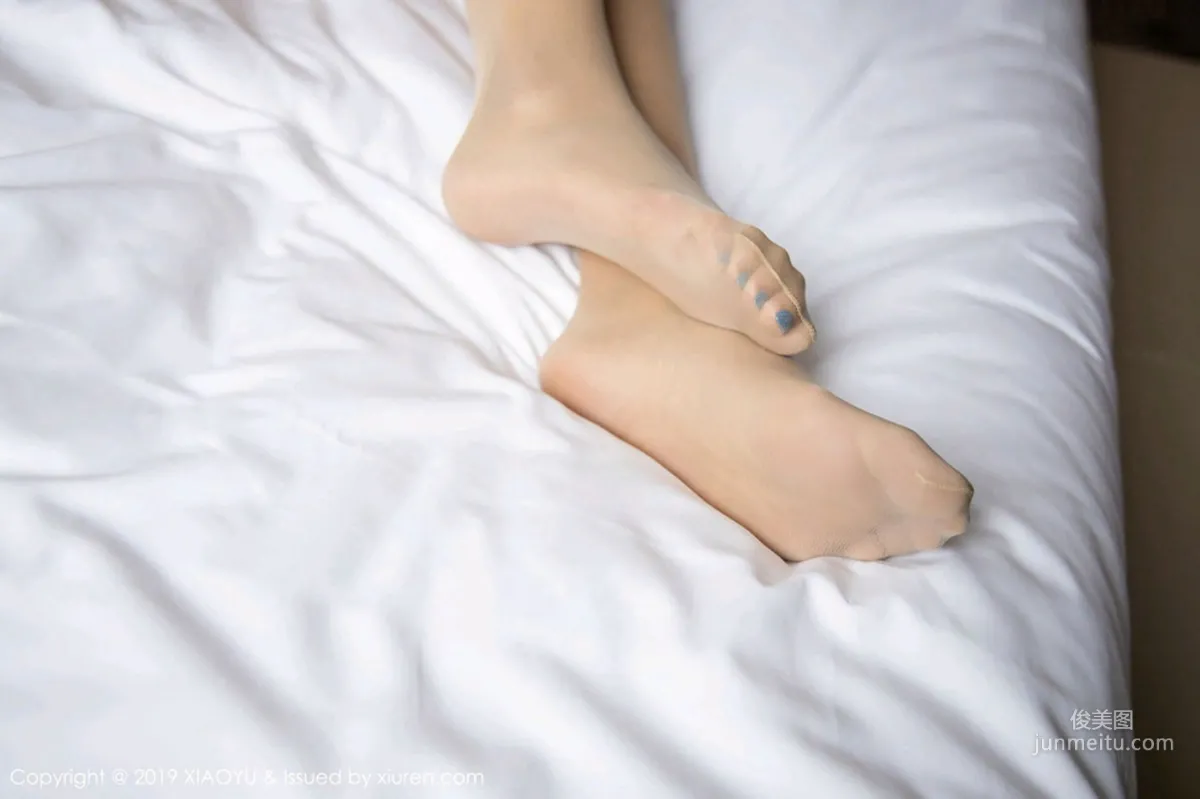 Tian Xincai, Tall and Graceful Figure, Stockings and Beautiful Legs [XIAOYU] Vol.131 Photo Set photo 53